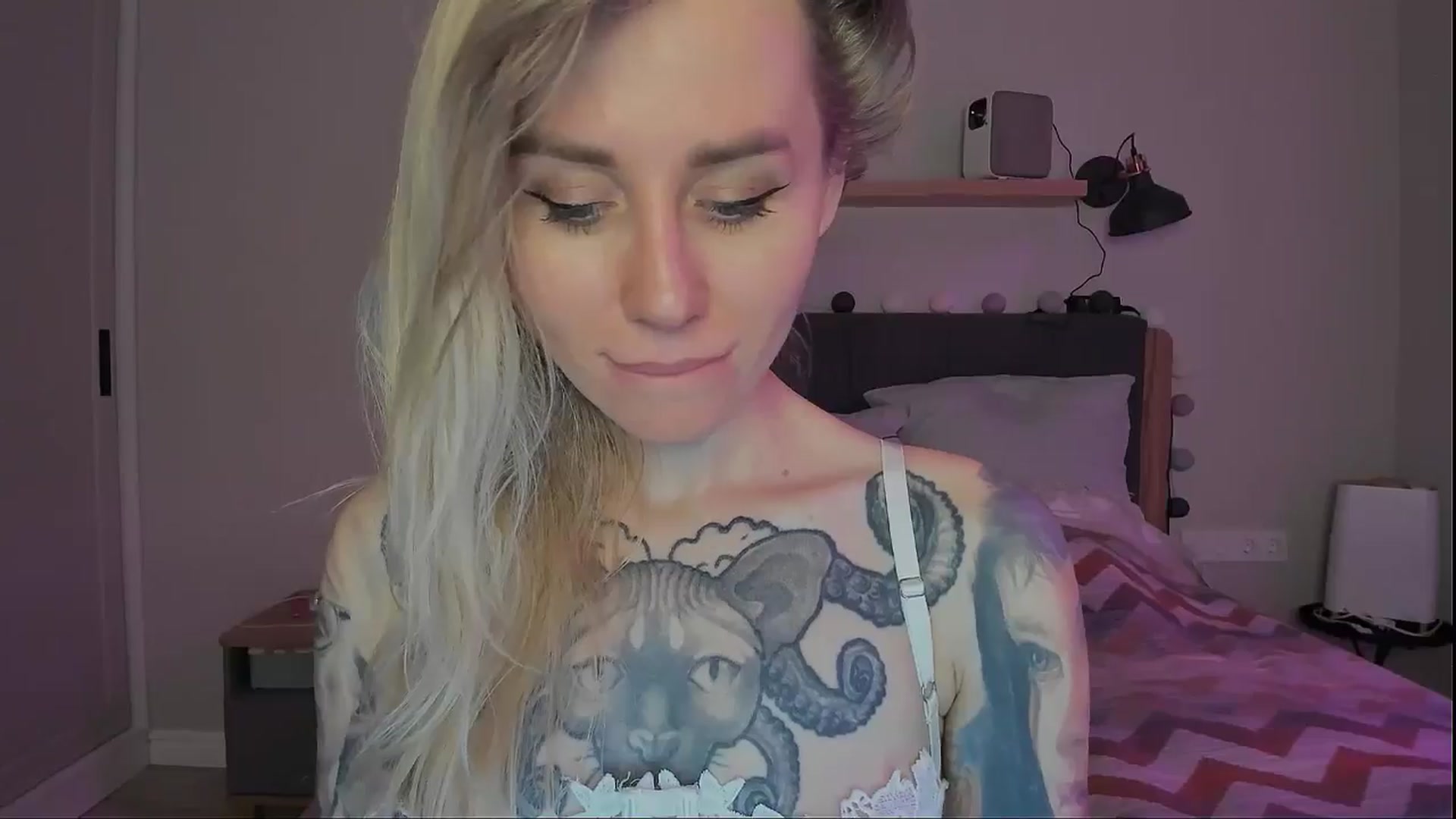 Gallery image thumbnail from Alexa_Smithhh's myfreecams stream on, 09/20/2024, 21:40 image 9 of 20