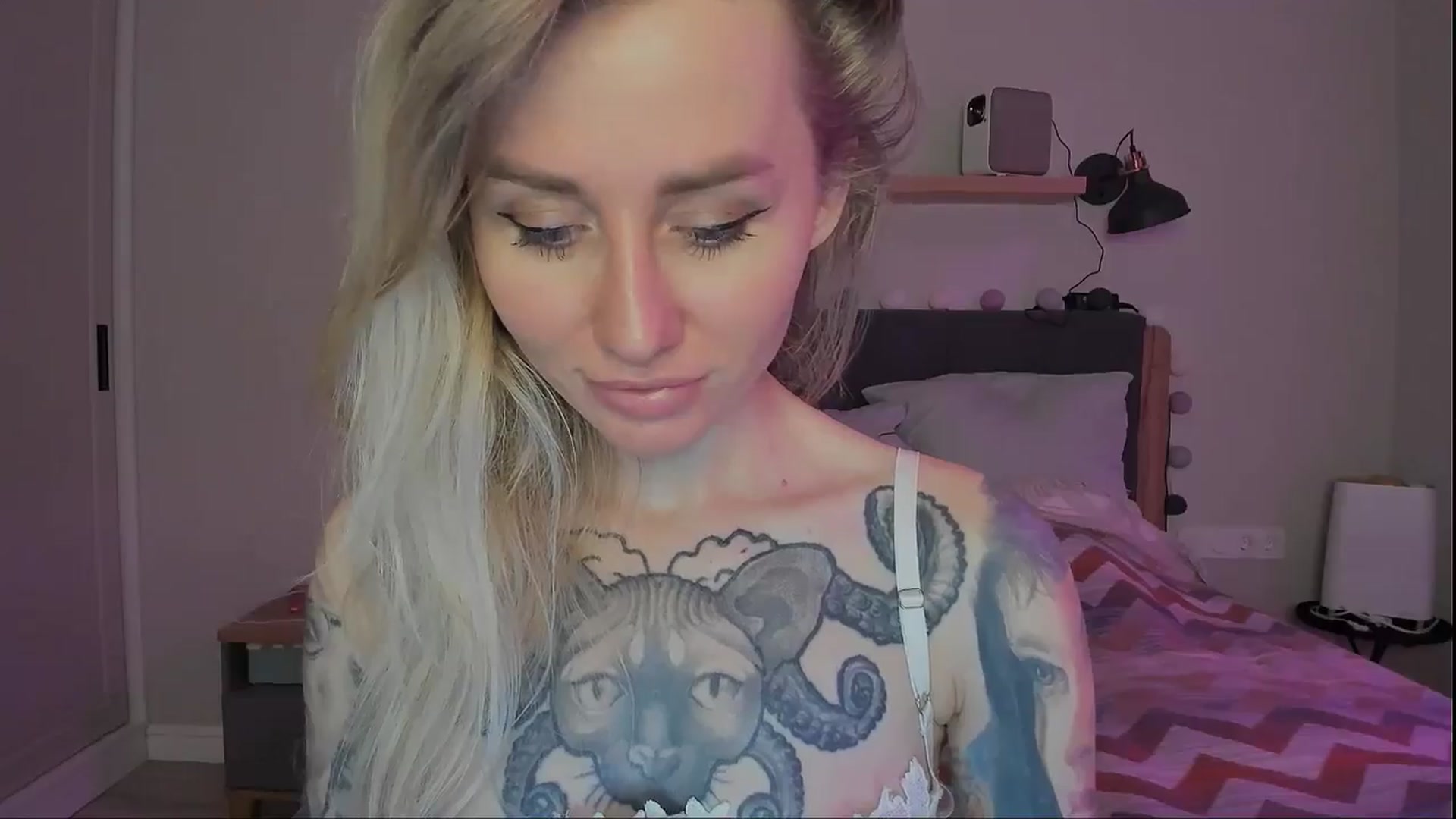 Gallery image thumbnail from Alexa_Smithhh's myfreecams stream on, 09/20/2024, 21:40 image 17 of 20
