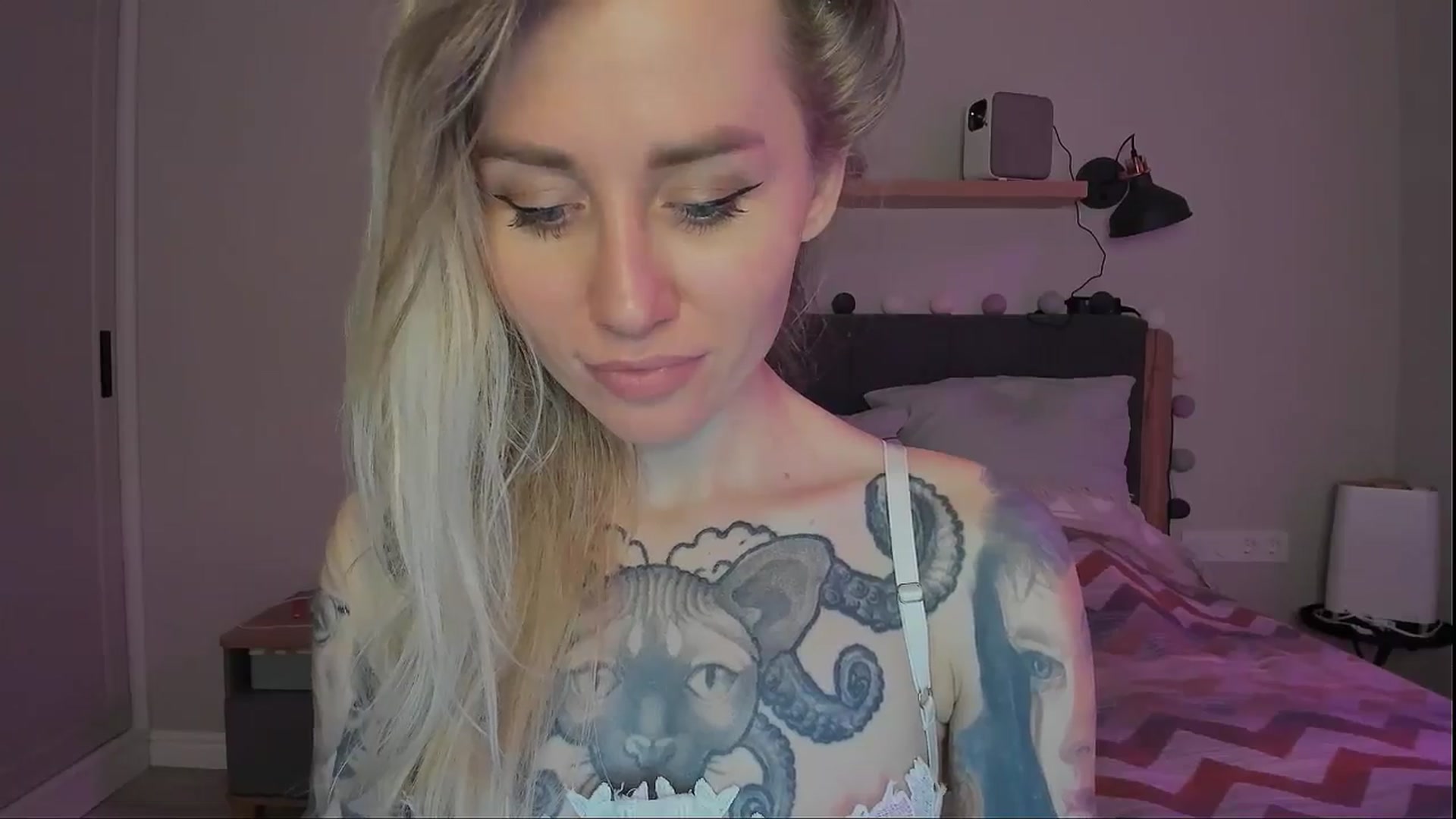 Gallery image thumbnail from Alexa_Smithhh's myfreecams stream on, 09/20/2024, 21:40 image 7 of 20