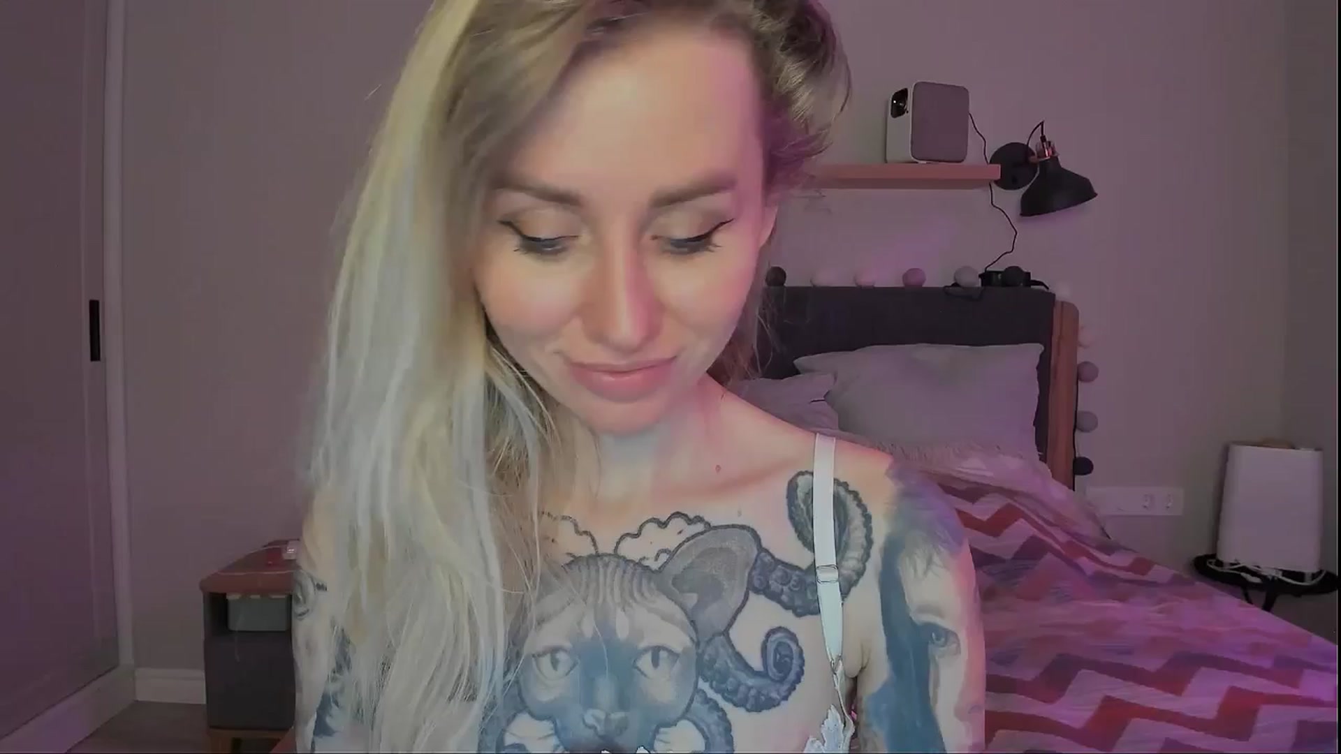 Gallery image thumbnail from Alexa_Smithhh's myfreecams stream on, 09/20/2024, 21:40 image 19 of 20