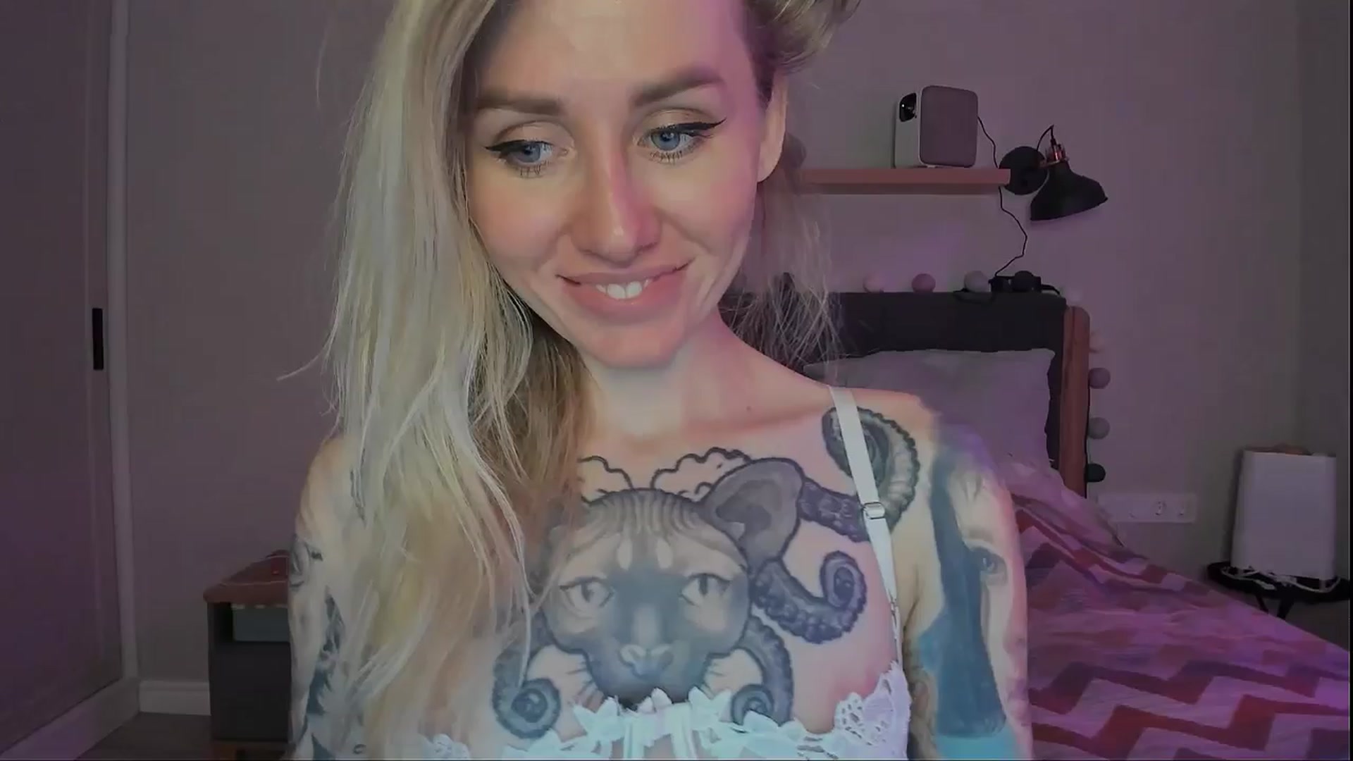 Gallery image thumbnail from Alexa_Smithhh's myfreecams stream on, 09/20/2024, 21:40 image 2 of 20