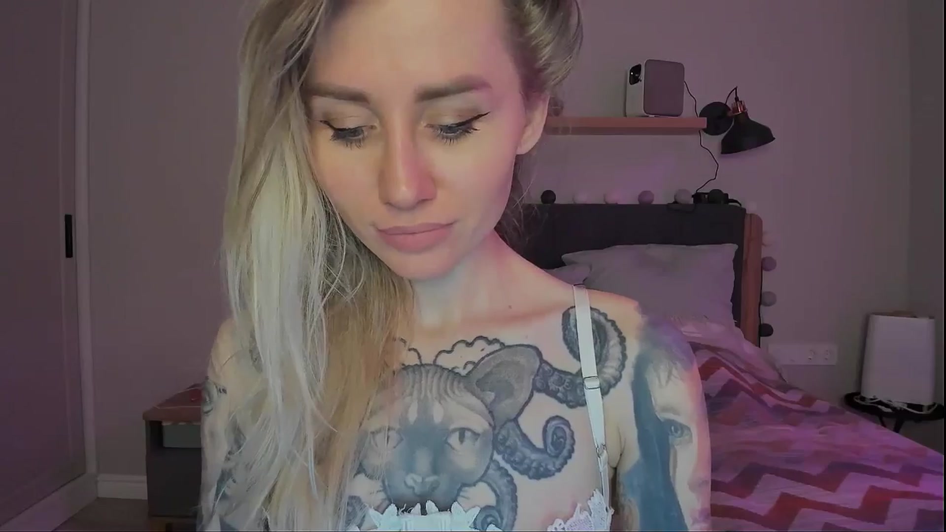Gallery image thumbnail from Alexa_Smithhh's myfreecams stream on, 09/20/2024, 21:40 image 6 of 20