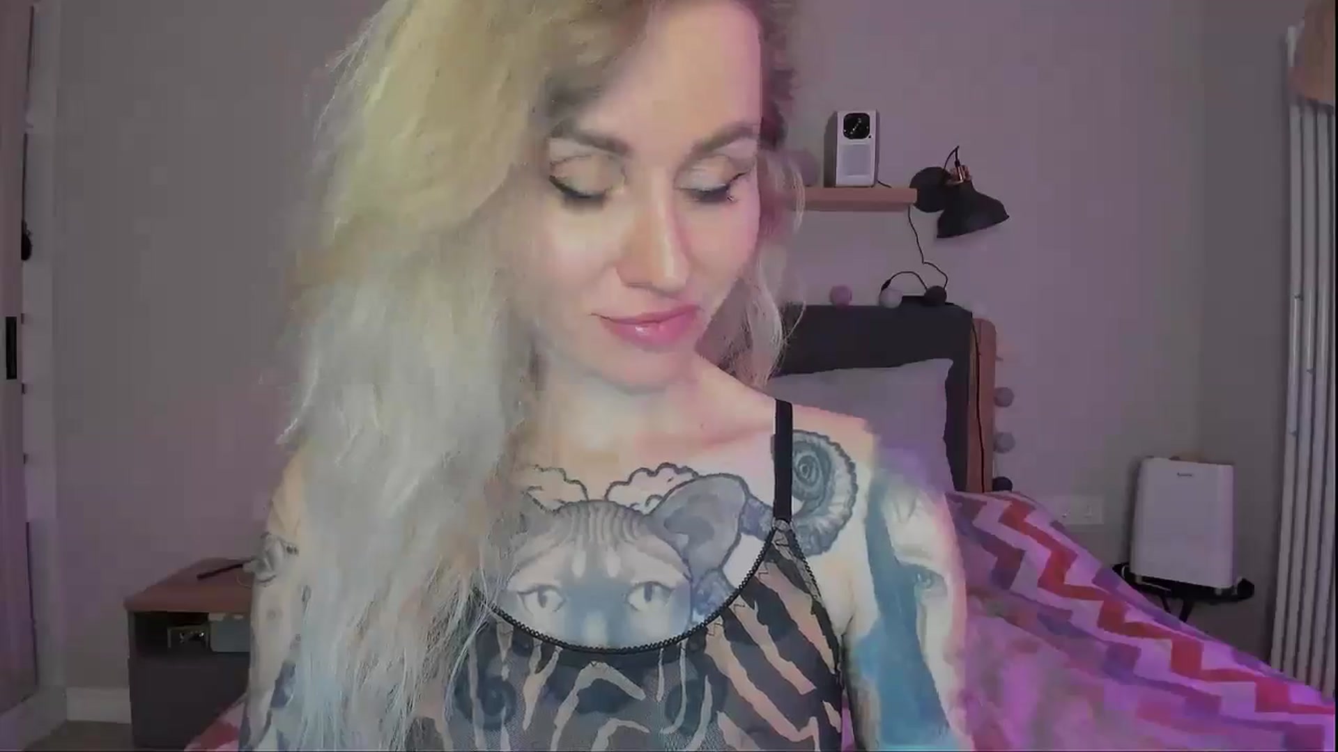 Gallery image thumbnail from Alexa_Smithhh's myfreecams stream on, 09/23/2024, 18:23 image 8 of 20
