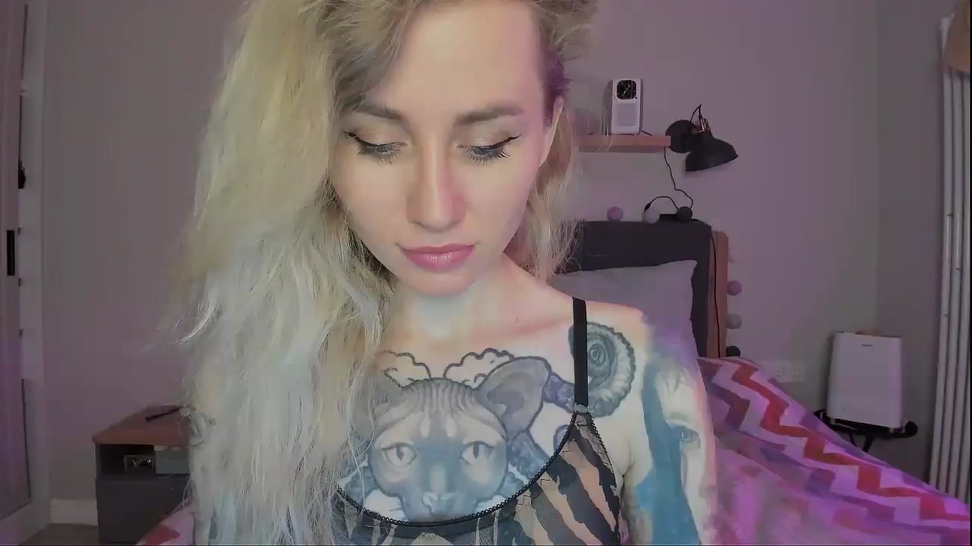 Gallery image thumbnail from Alexa_Smithhh's myfreecams stream on, 09/23/2024, 18:23 image 17 of 20