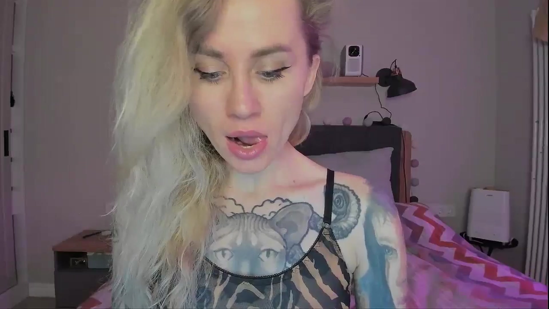 Gallery image thumbnail from Alexa_Smithhh's myfreecams stream on, 09/23/2024, 18:23 image 13 of 20