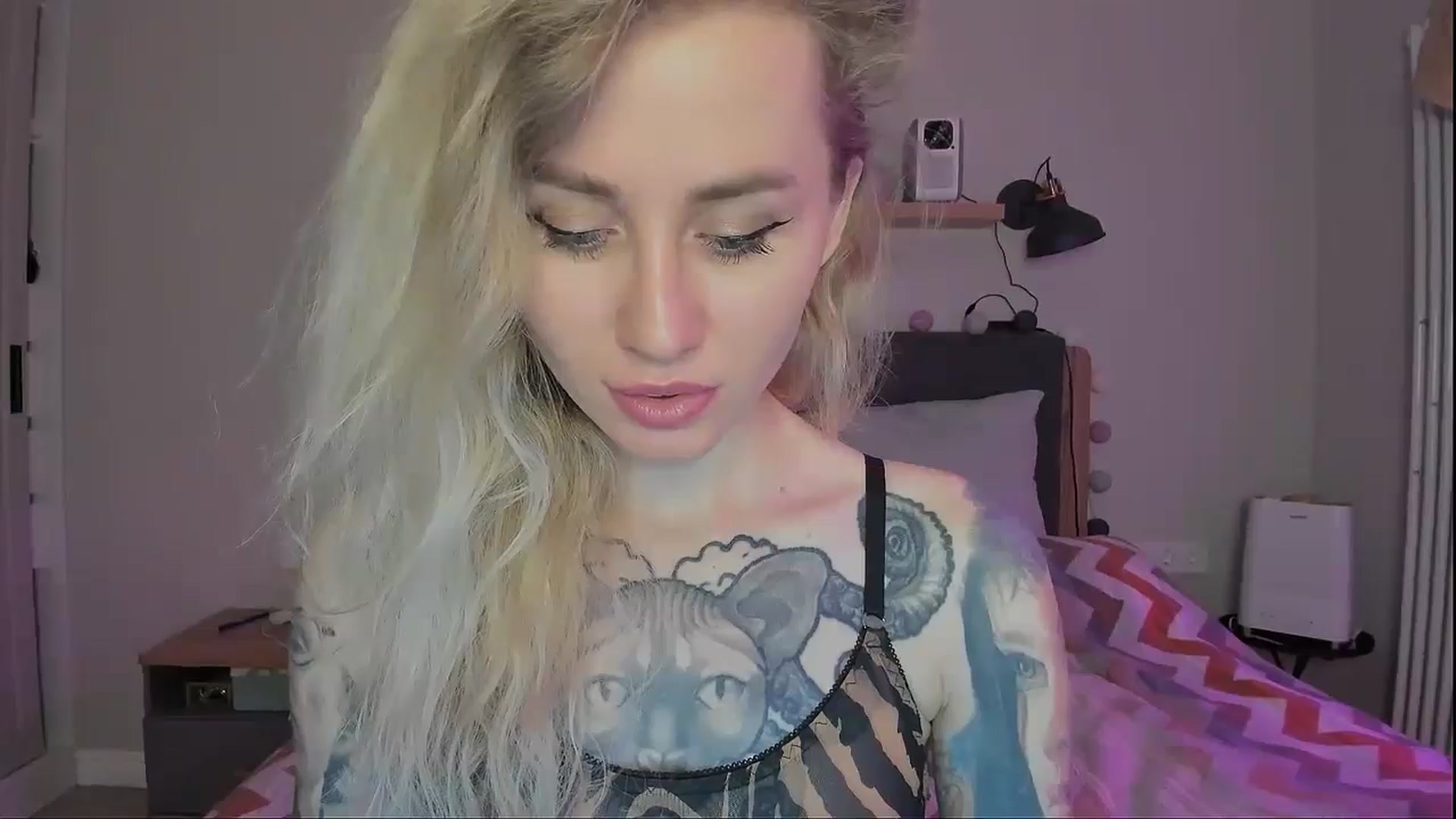 Gallery image thumbnail from Alexa_Smithhh's myfreecams stream on, 09/23/2024, 18:23 image 19 of 20