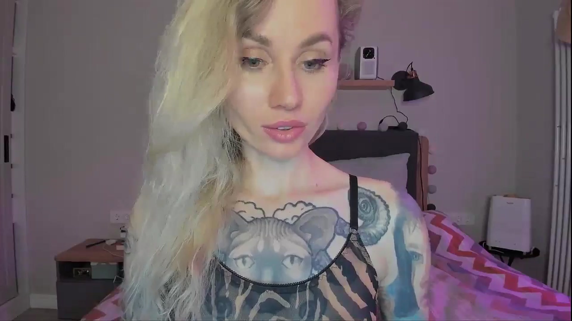 Gallery image thumbnail from Alexa_Smithhh's myfreecams stream on, 09/23/2024, 18:23 image 12 of 20