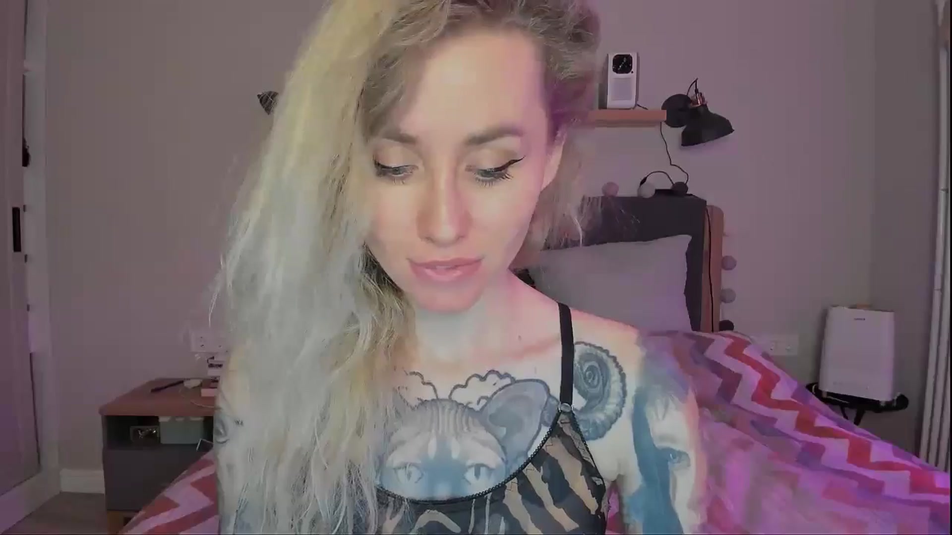 Gallery image thumbnail from Alexa_Smithhh's myfreecams stream on, 09/23/2024, 19:53 image 14 of 20