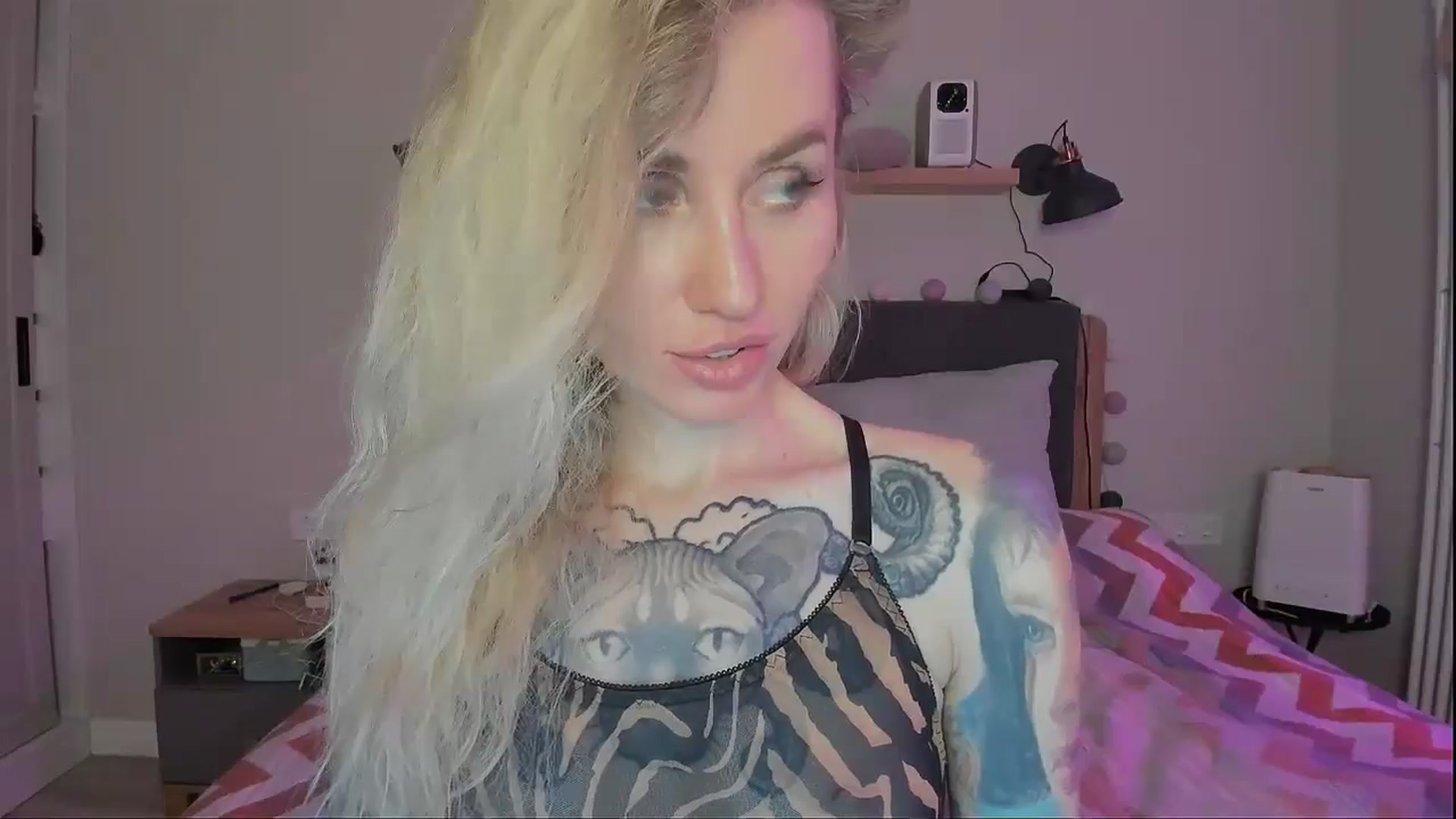 Gallery image thumbnail from Alexa_Smithhh's myfreecams stream on, 09/23/2024, 19:53 image 4 of 20