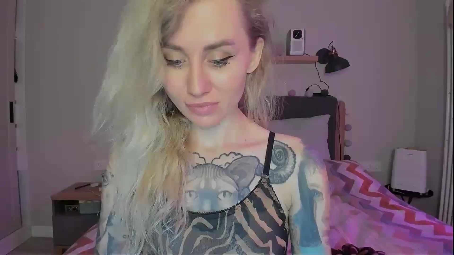 Gallery image thumbnail from Alexa_Smithhh's myfreecams stream on, 09/23/2024, 21:34 image 13 of 20