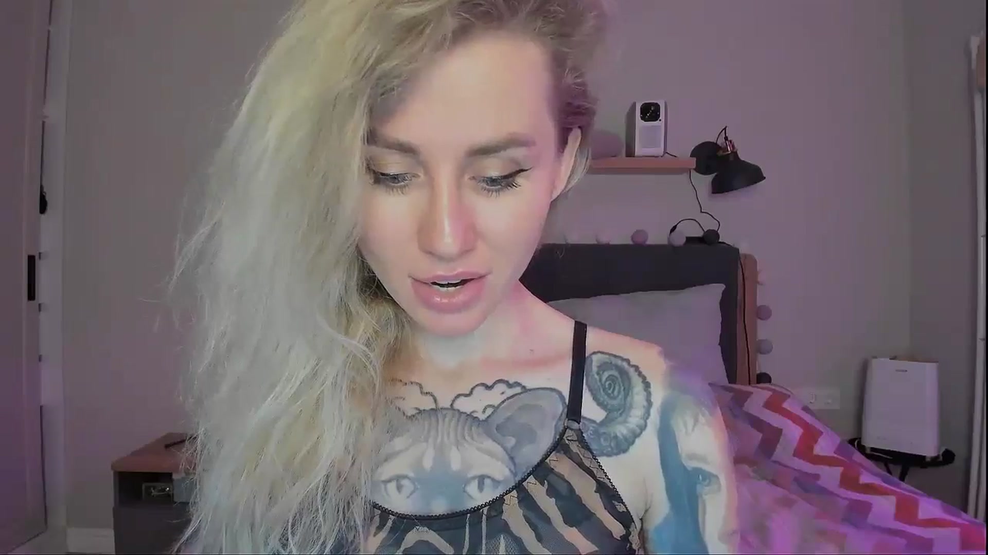Gallery image thumbnail from Alexa_Smithhh's myfreecams stream on, 09/23/2024, 21:34 image 4 of 20