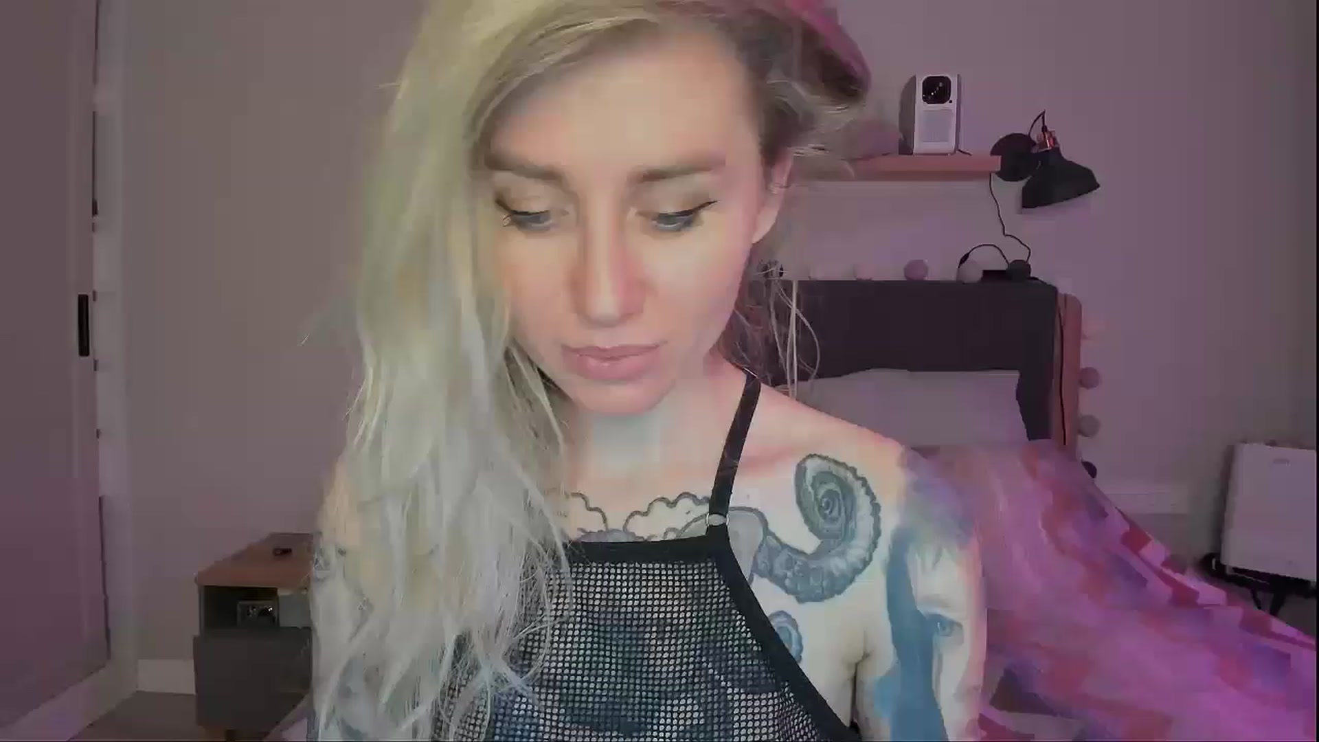 Gallery image thumbnail from Alexa_Smithhh's myfreecams stream on, 09/27/2024, 21:29 image 16 of 20