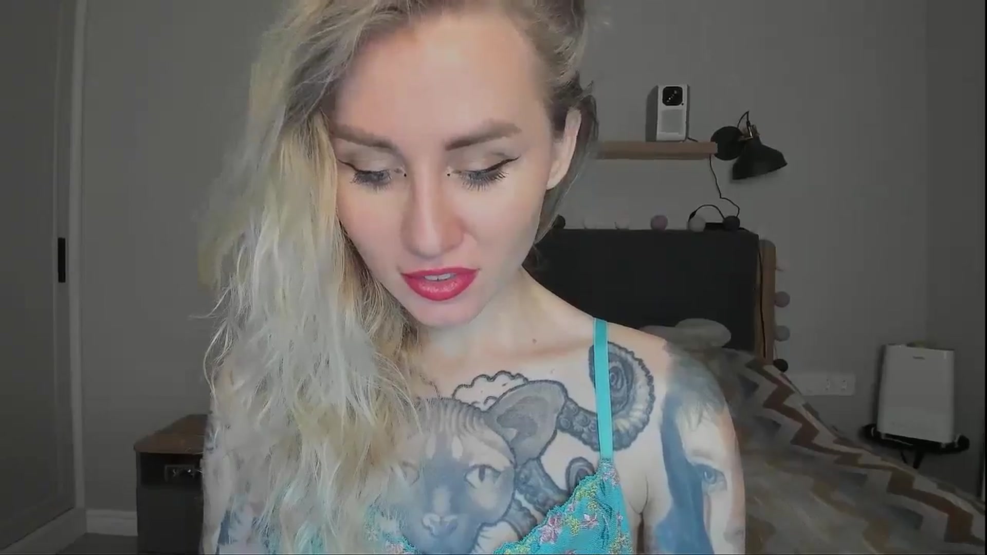 Gallery image thumbnail from Alexa_Smithhh's myfreecams stream on, 10/02/2024, 20:03 image 14 of 20