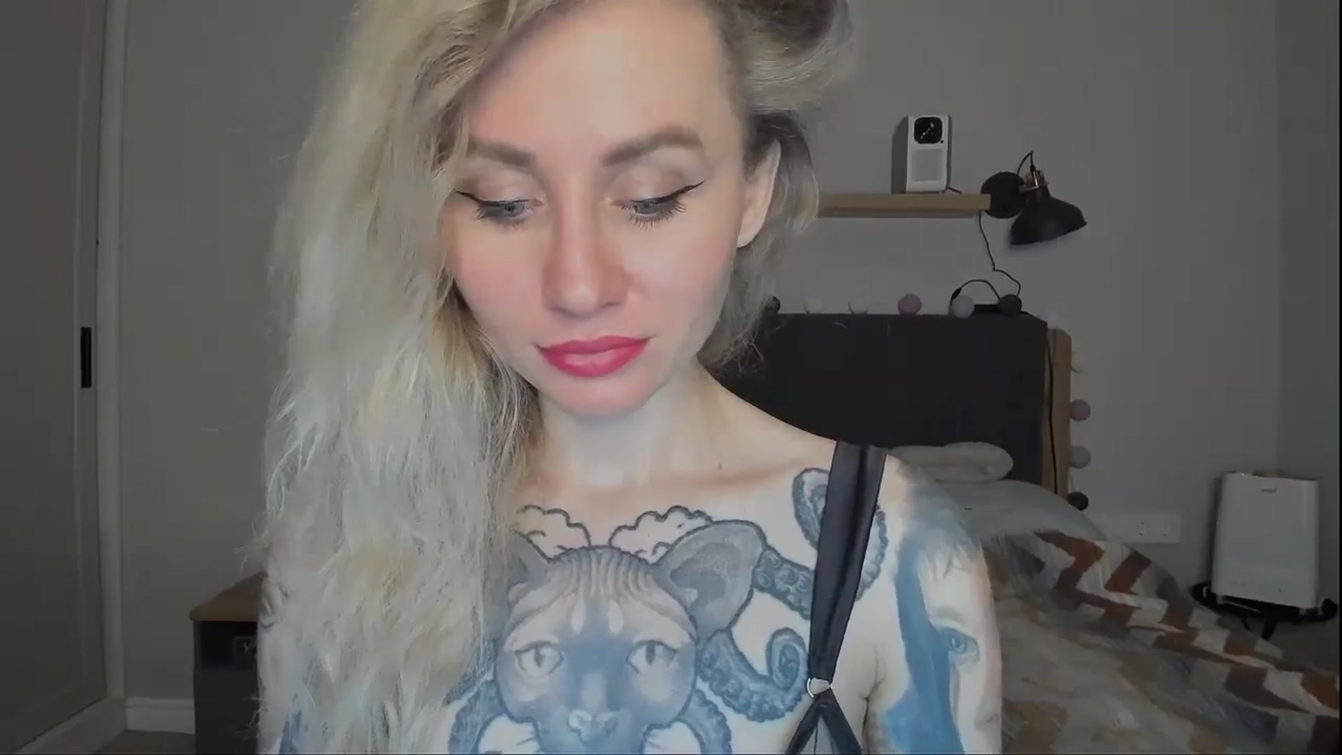 Gallery image thumbnail from Alexa_Smithhh's myfreecams stream on, 10/04/2024, 20:27 image 6 of 20