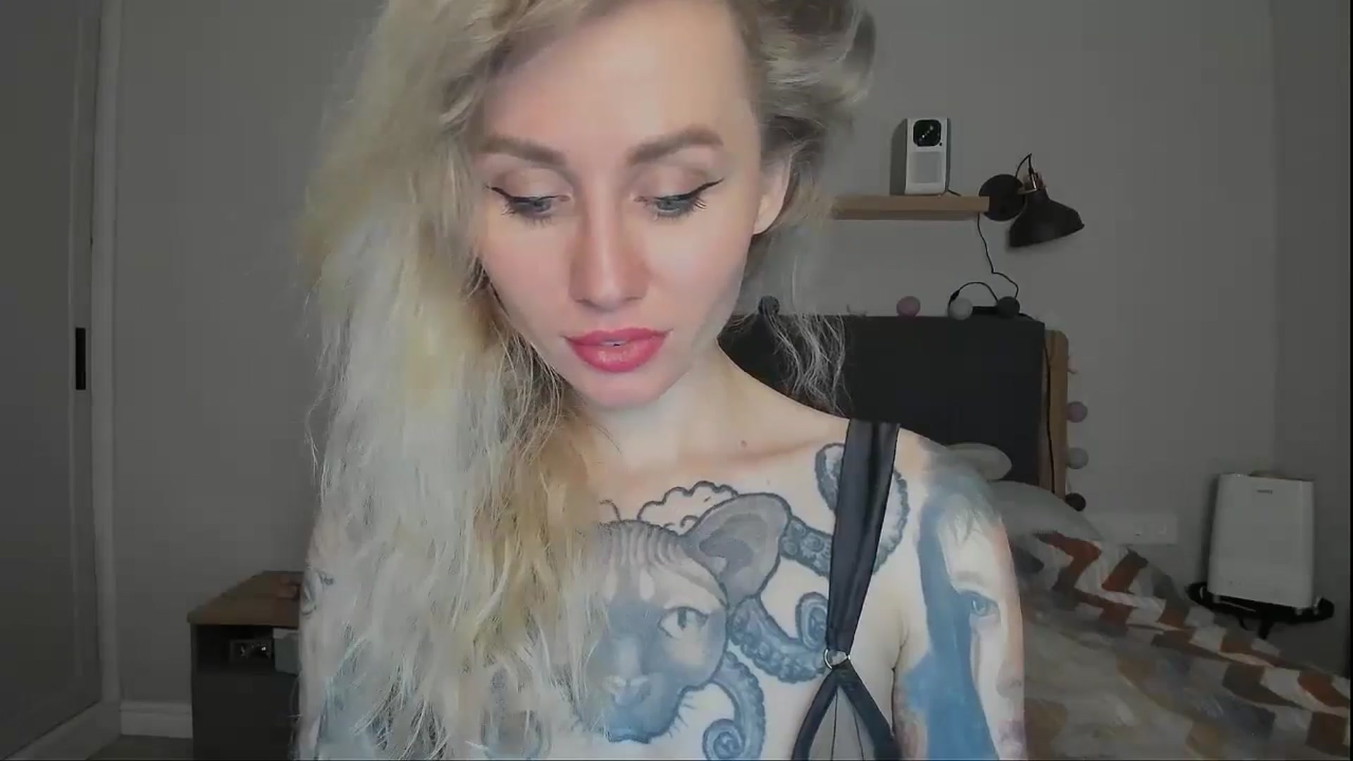 Gallery image thumbnail from Alexa_Smithhh's myfreecams stream on, 10/04/2024, 20:27 image 10 of 20