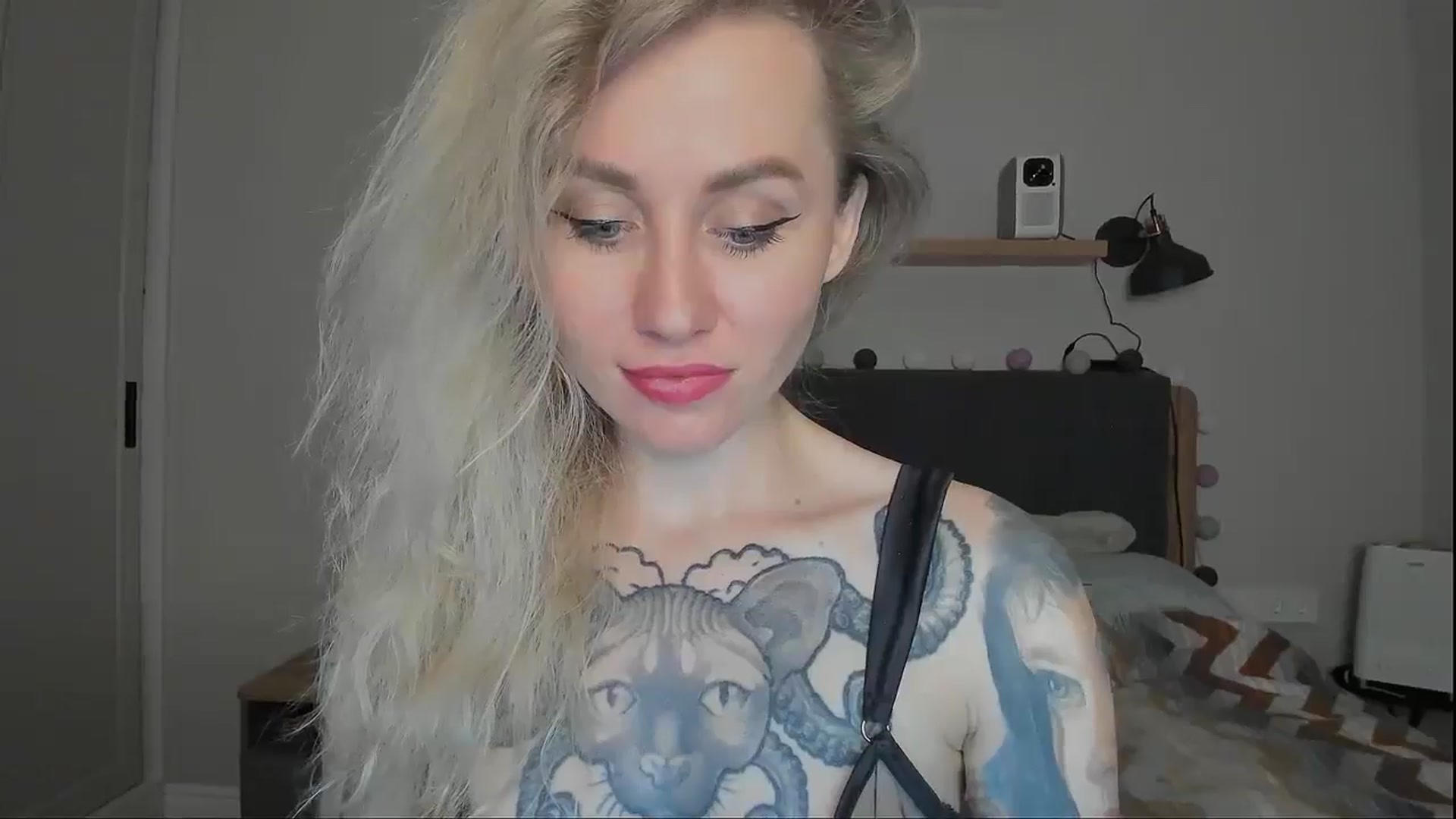 Gallery image thumbnail from Alexa_Smithhh's myfreecams stream on, 10/04/2024, 20:27 image 14 of 20