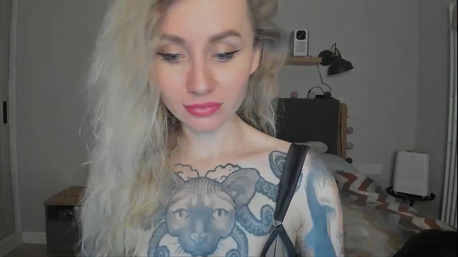 Gallery image thumbnail from Alexa_Smithhh's myfreecams stream on, 10/04/2024, 20:27 image 20 of 20