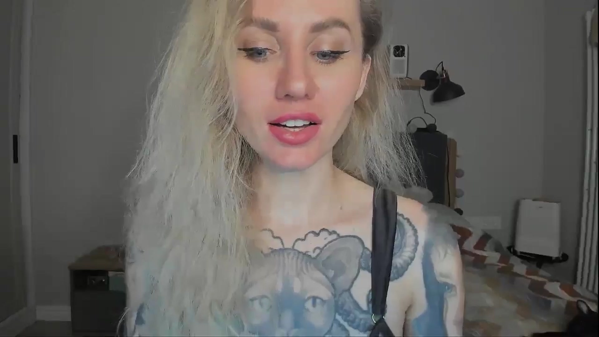 Gallery image thumbnail from Alexa_Smithhh's myfreecams stream on, 10/04/2024, 21:23 image 5 of 20