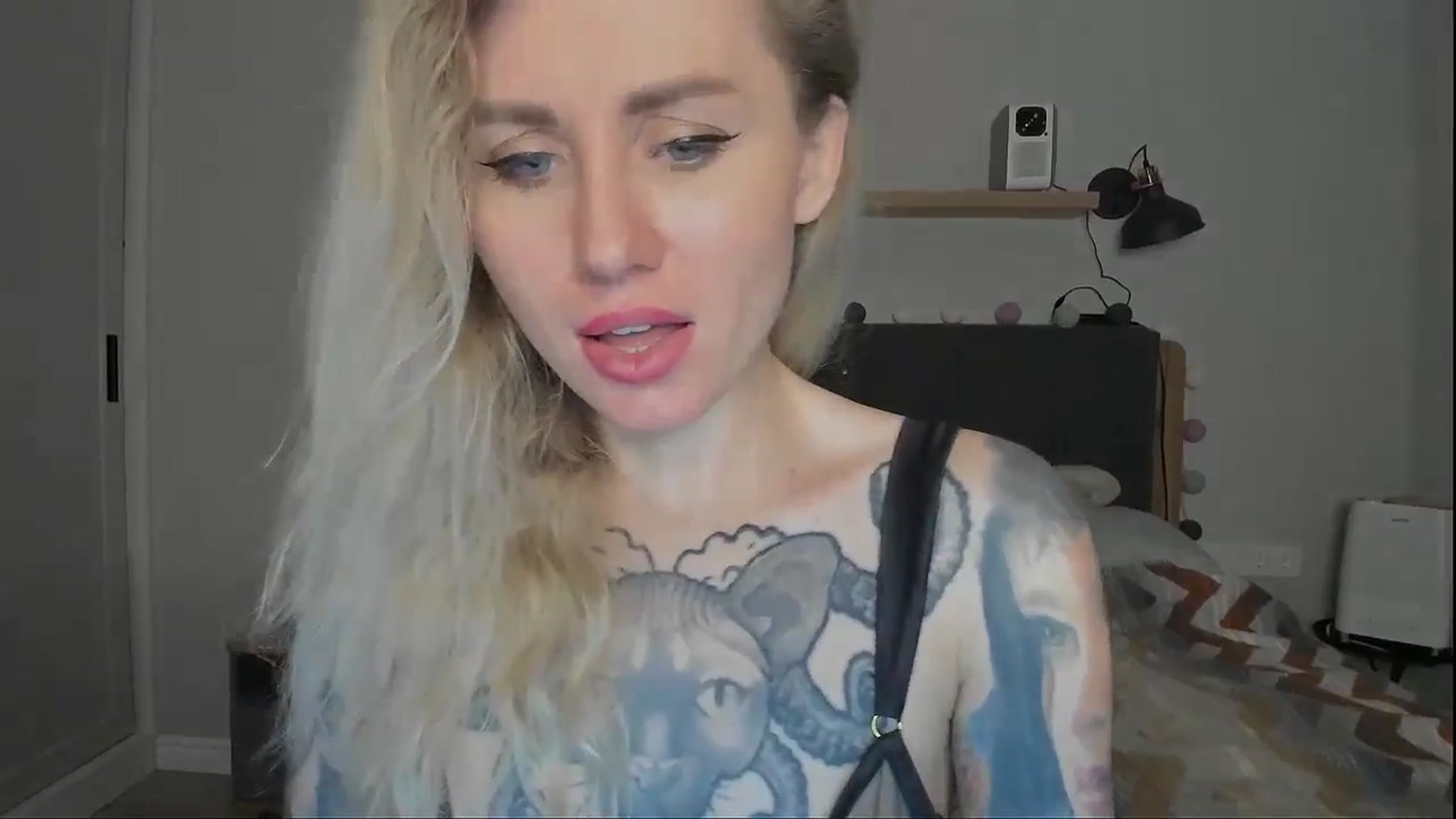 Gallery image thumbnail from Alexa_Smithhh's myfreecams stream on, 10/04/2024, 21:23 image 11 of 20