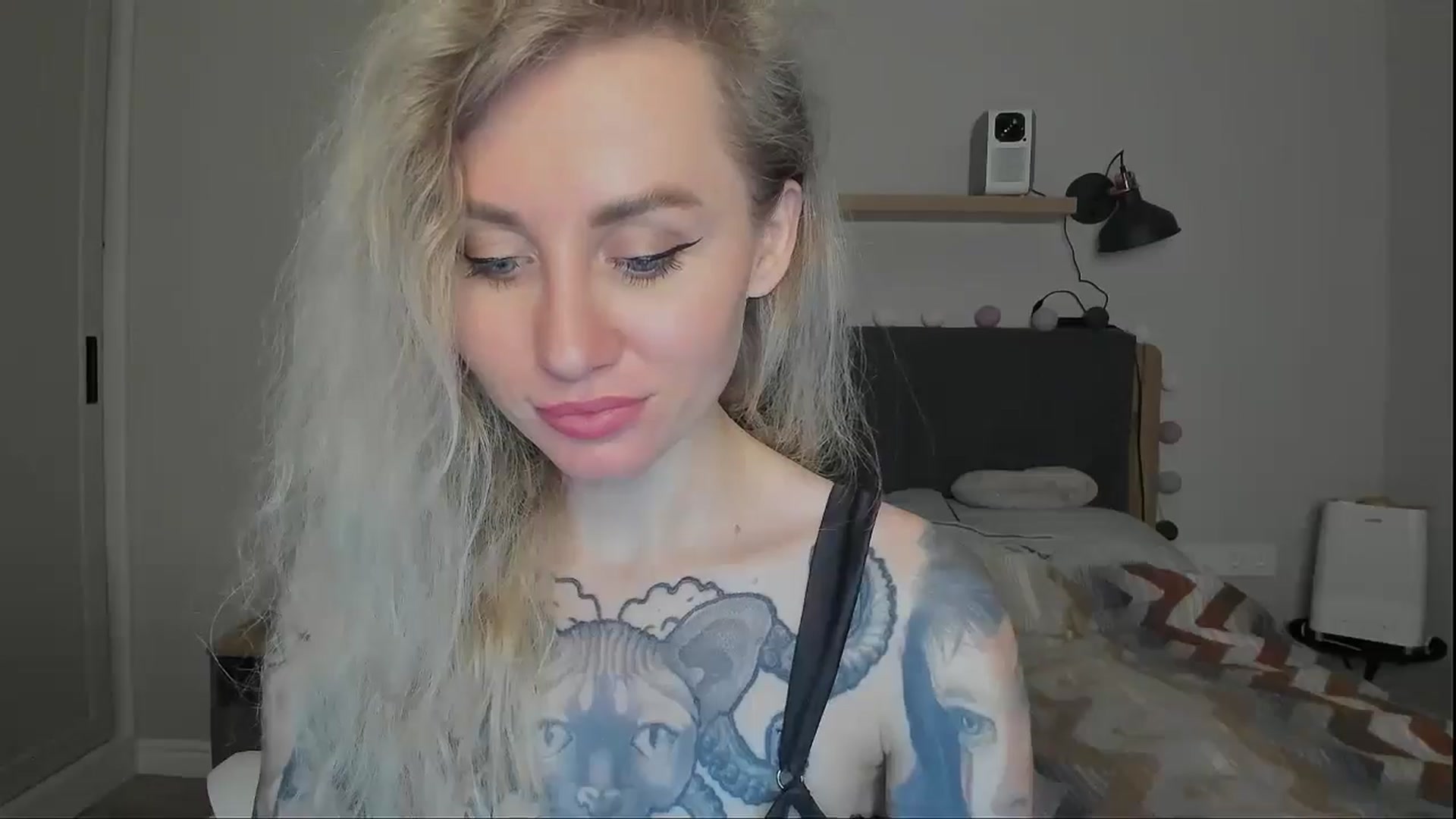 Gallery image thumbnail from Alexa_Smithhh's myfreecams stream on, 10/04/2024, 21:23 image 20 of 20