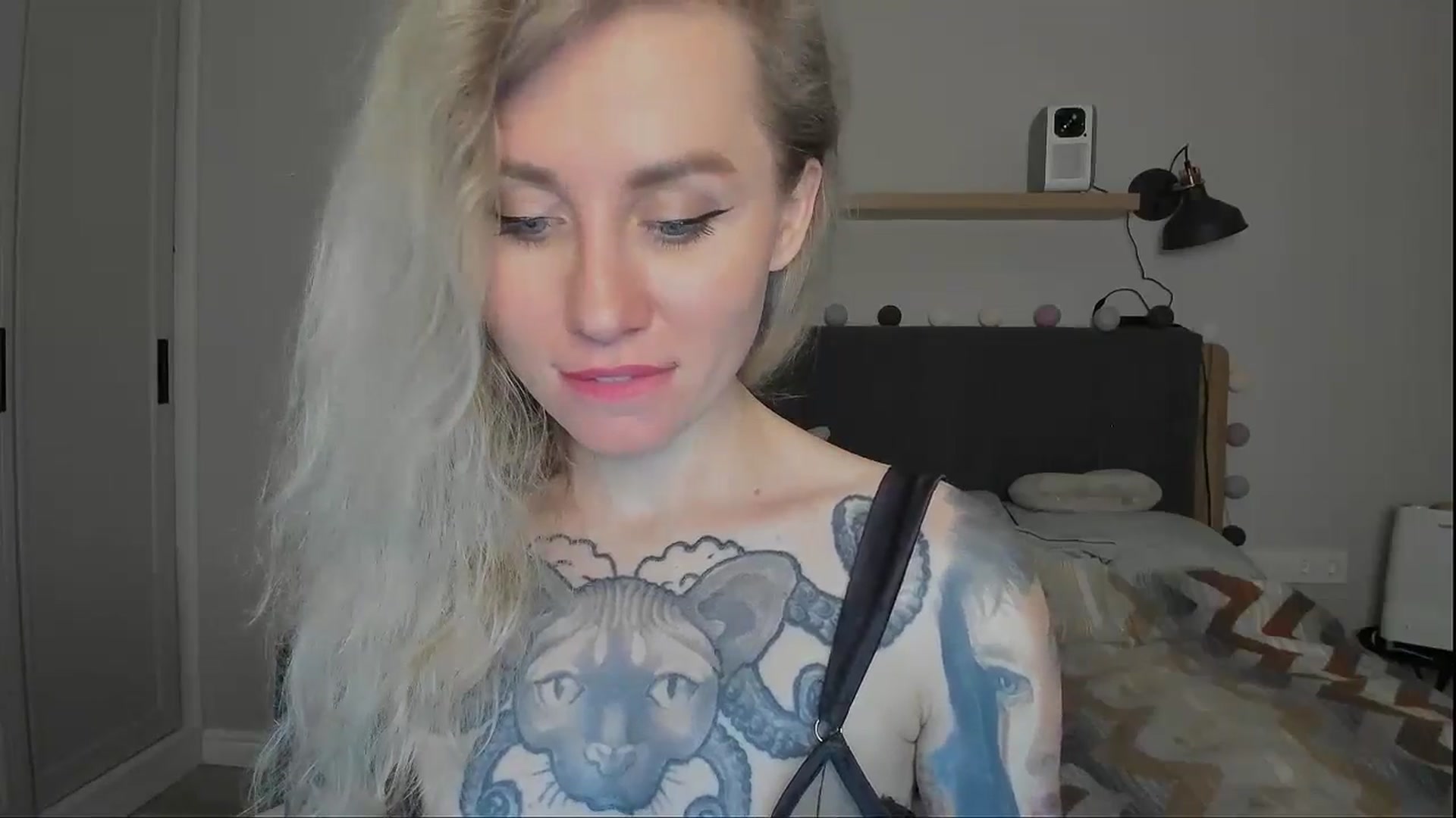 Gallery image thumbnail from Alexa_Smithhh's myfreecams stream on, 10/04/2024, 21:23 image 14 of 20