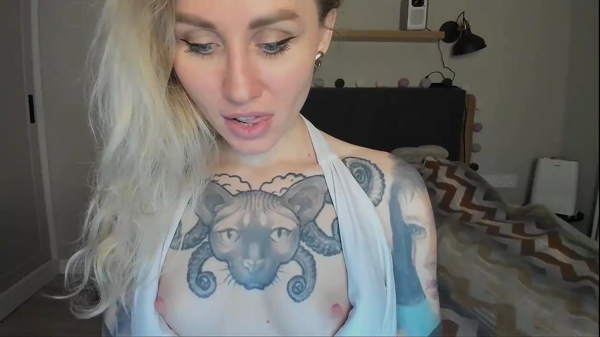 Gallery image thumbnail from Alexa_Smithhh's myfreecams stream on, 10/06/2024, 18:53 image 12 of 20