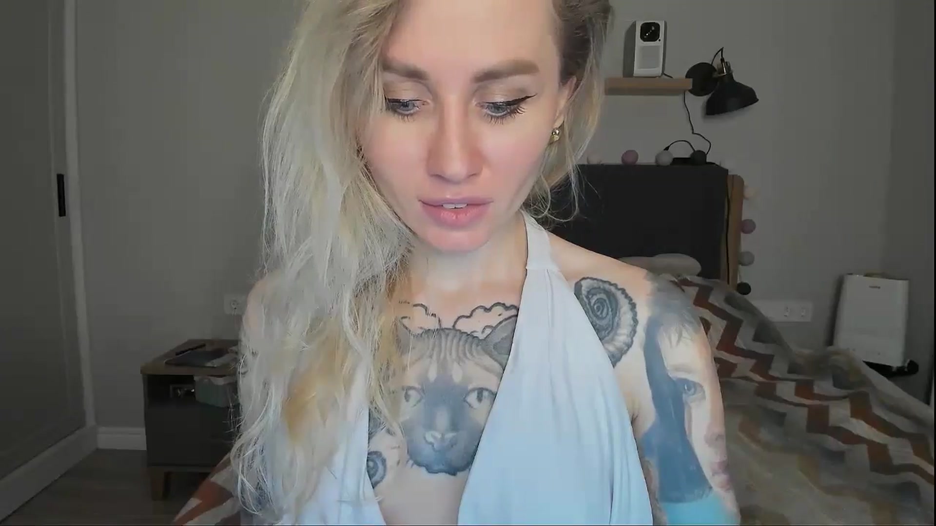Gallery image thumbnail from Alexa_Smithhh's myfreecams stream on, 10/06/2024, 22:04 image 18 of 20