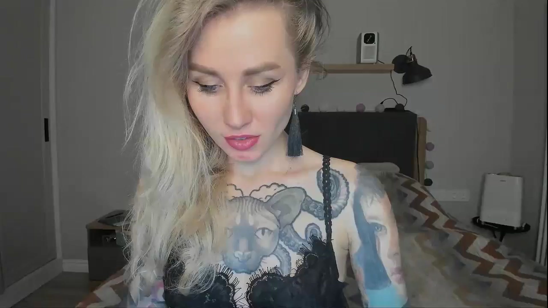 Gallery image thumbnail from Alexa_Smithhh's myfreecams stream on, 10/07/2024, 18:16 image 1 of 20