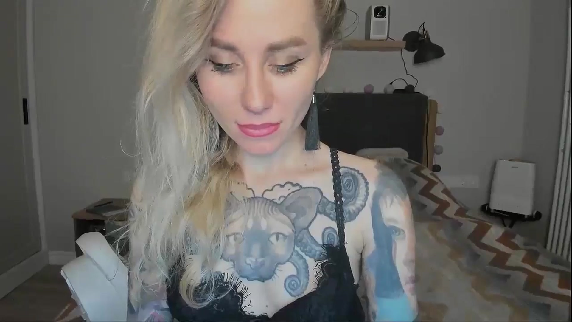 Gallery image thumbnail from Alexa_Smithhh's myfreecams stream on, 10/07/2024, 19:12 image 8 of 20