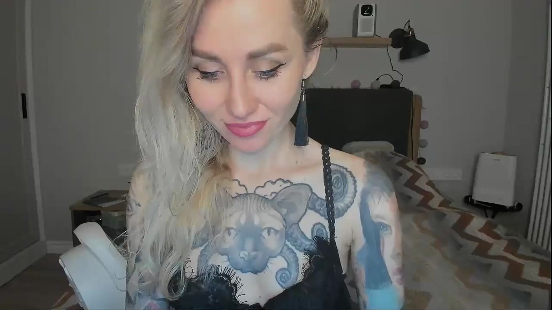 Gallery image thumbnail from Alexa_Smithhh's myfreecams stream on, 10/07/2024, 19:12 image 11 of 20