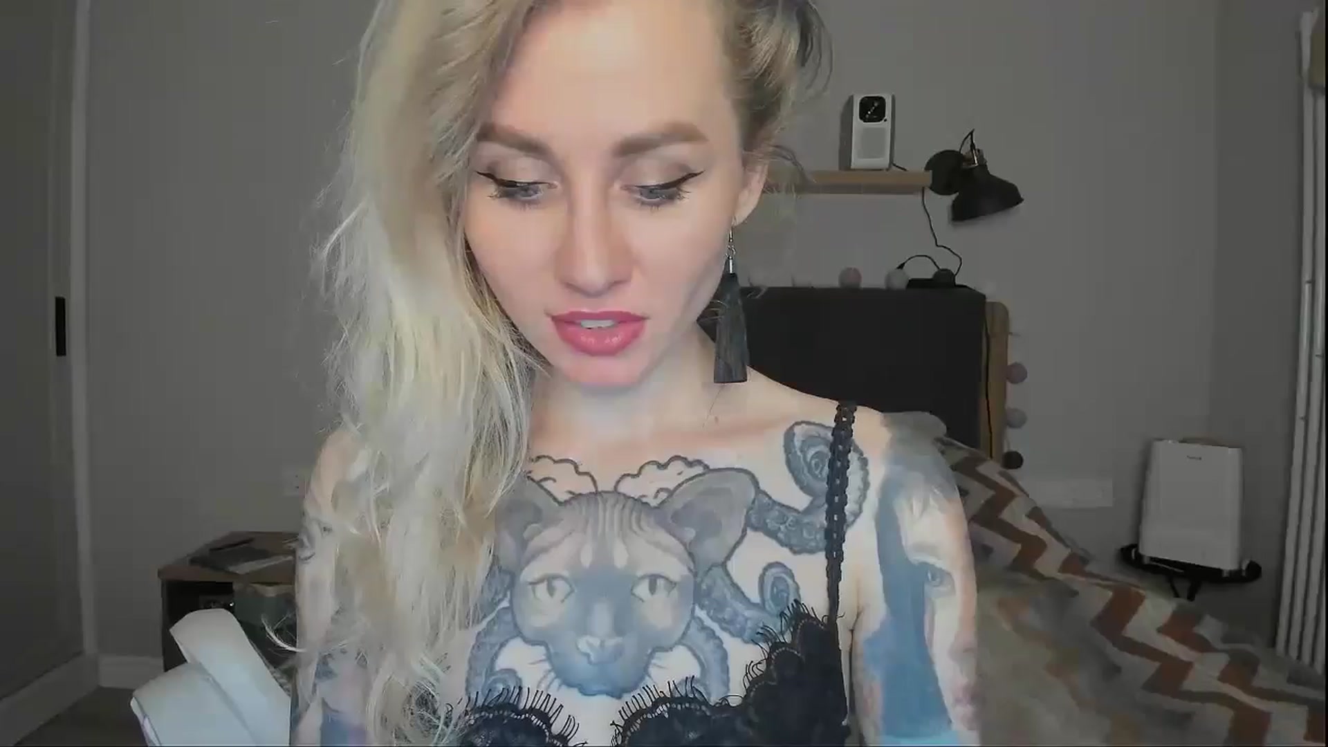 Gallery image thumbnail from Alexa_Smithhh's myfreecams stream on, 10/07/2024, 19:12 image 1 of 20
