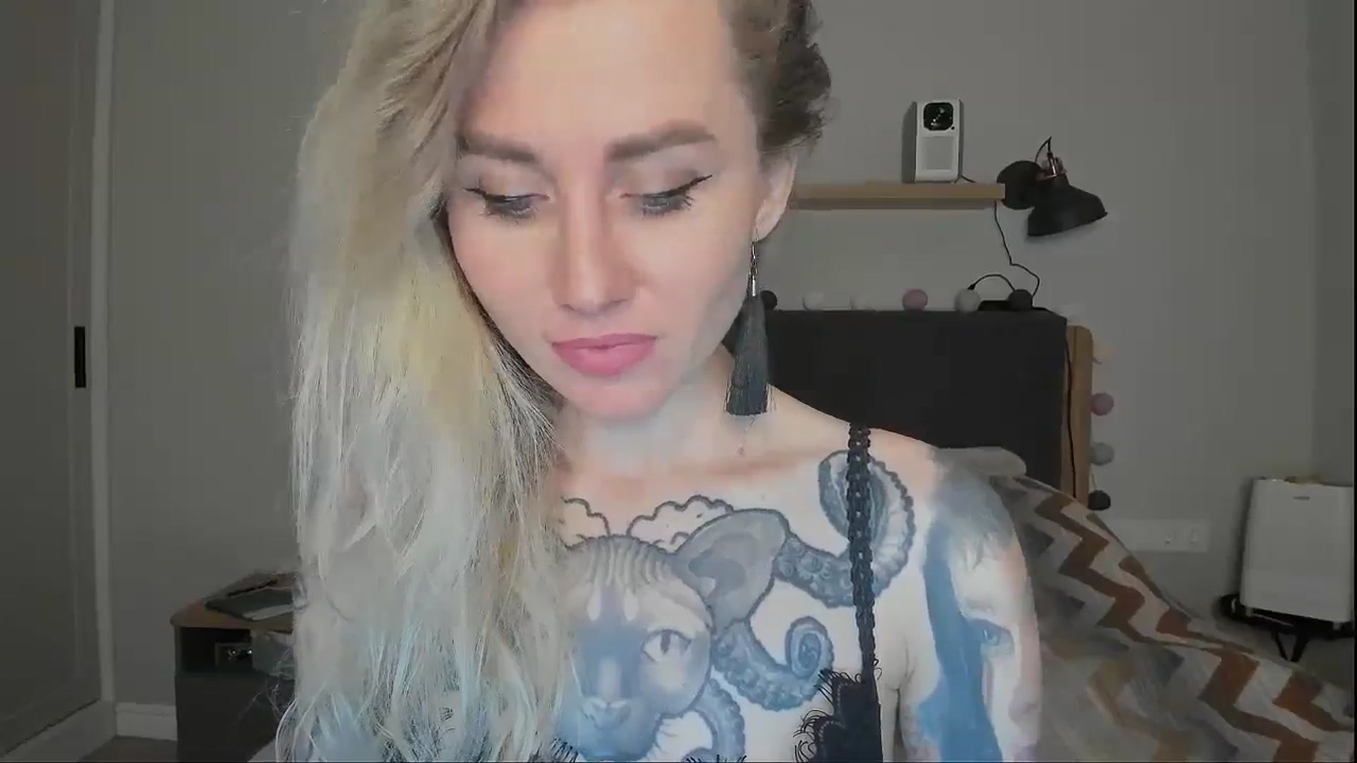 Gallery image thumbnail from Alexa_Smithhh's myfreecams stream on, 10/07/2024, 20:46 image 7 of 20