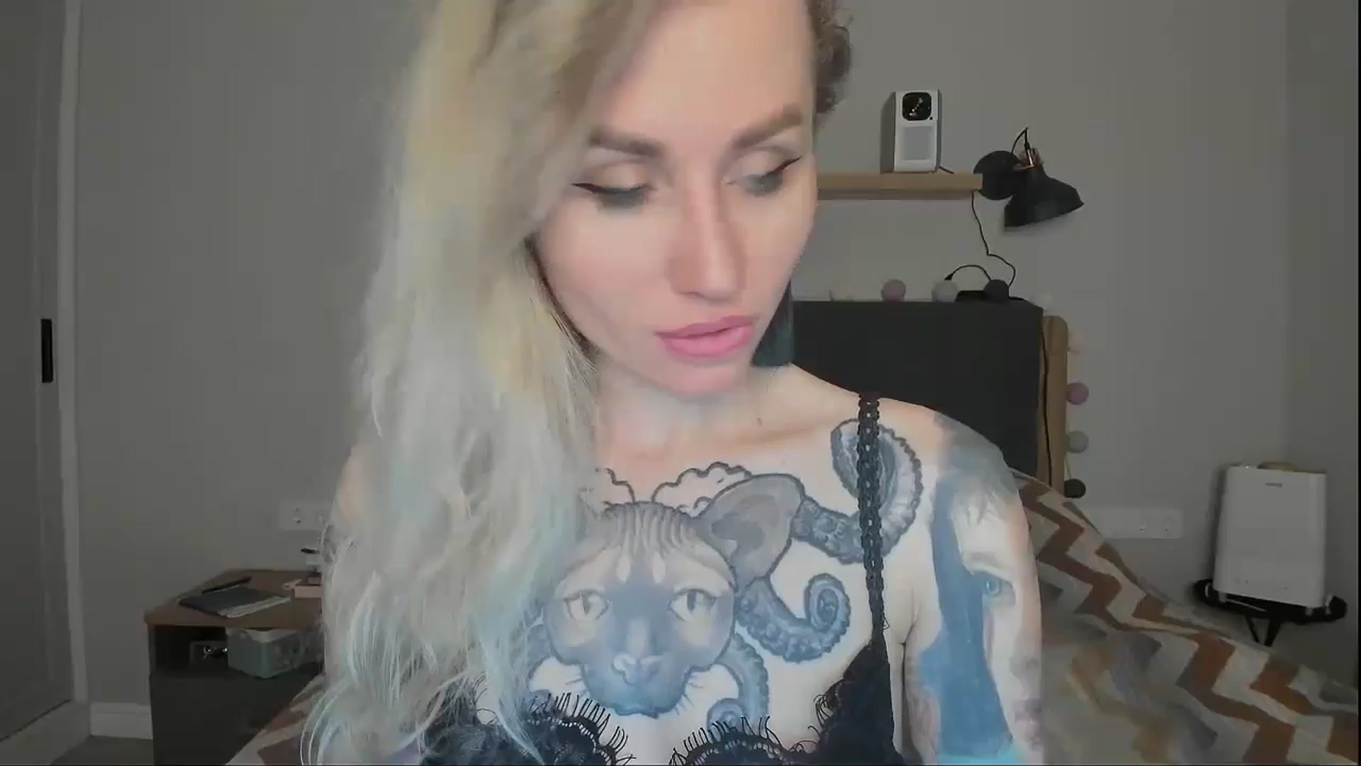 Gallery image thumbnail from Alexa_Smithhh's myfreecams stream on, 10/07/2024, 20:46 image 1 of 20