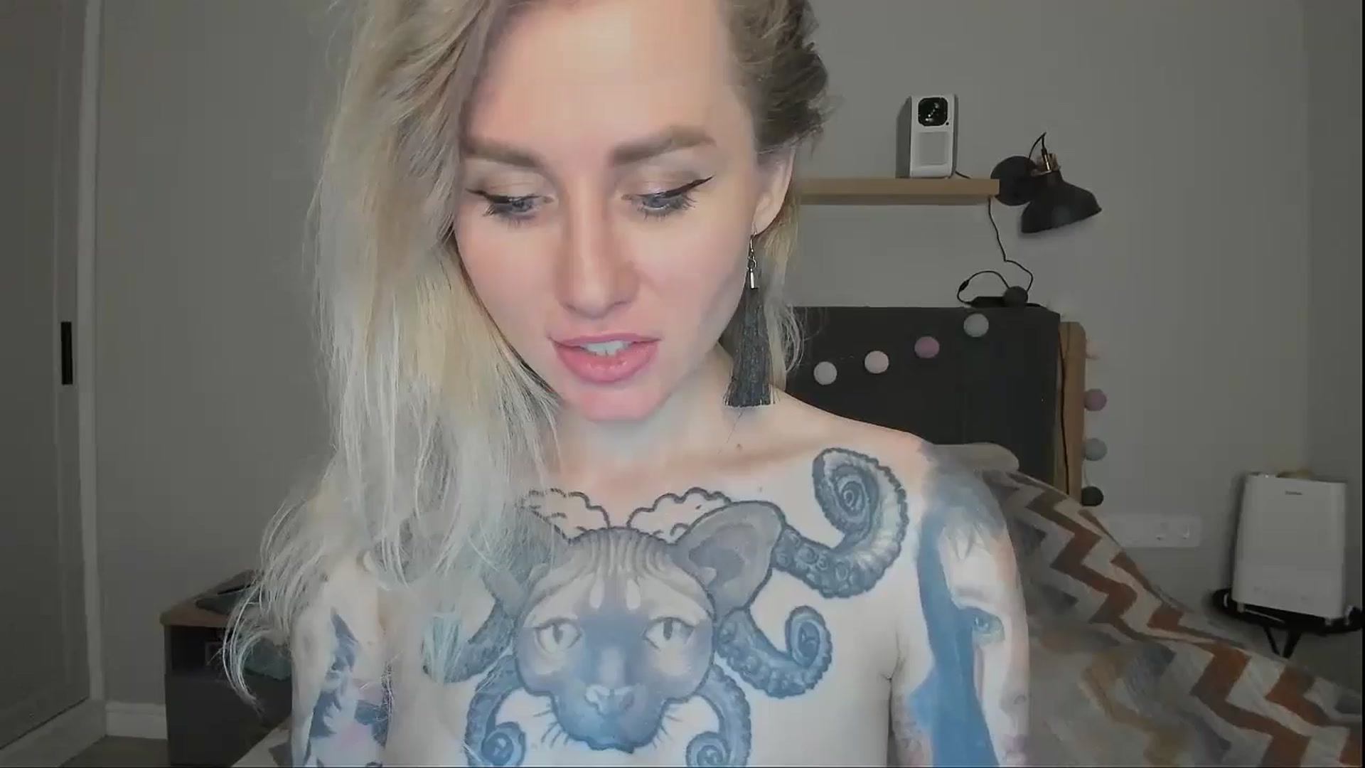 Gallery image thumbnail from Alexa_Smithhh's myfreecams stream on, 10/07/2024, 20:46 image 11 of 20