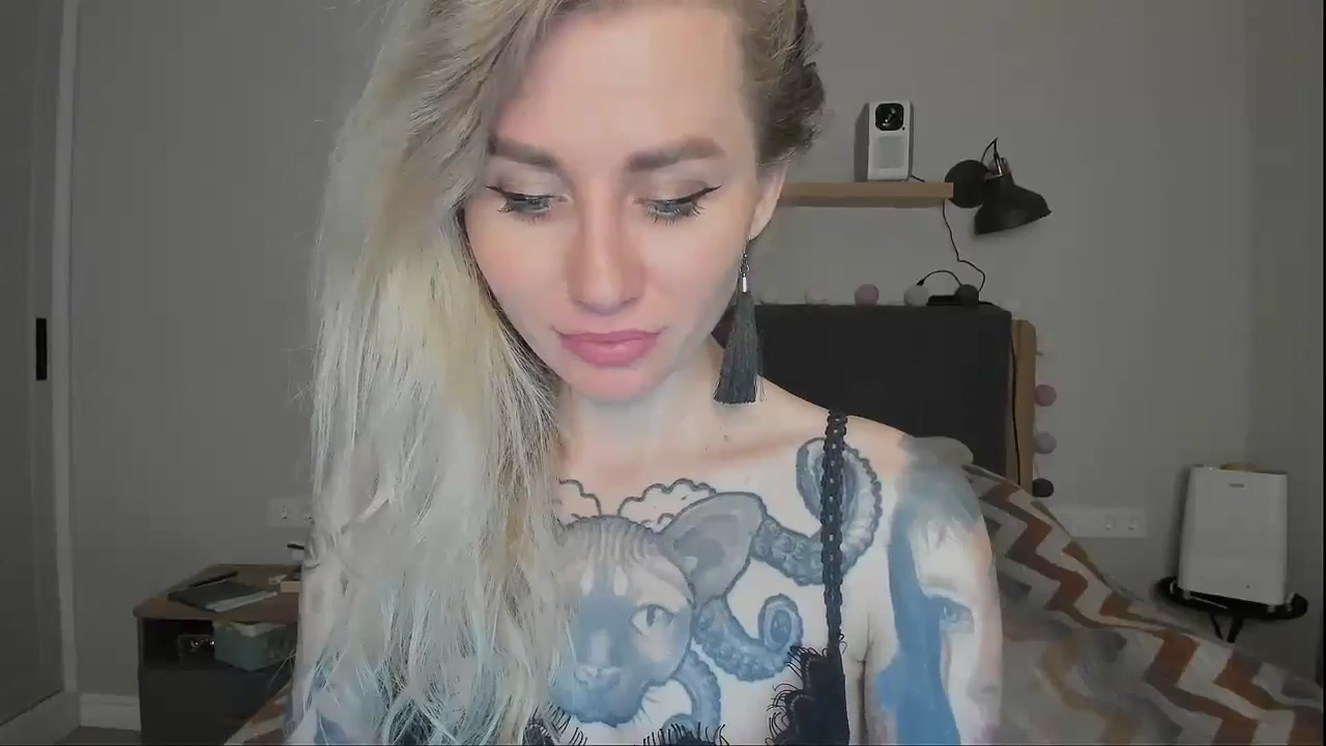 Gallery image thumbnail from Alexa_Smithhh's myfreecams stream on, 10/07/2024, 20:46 image 6 of 20