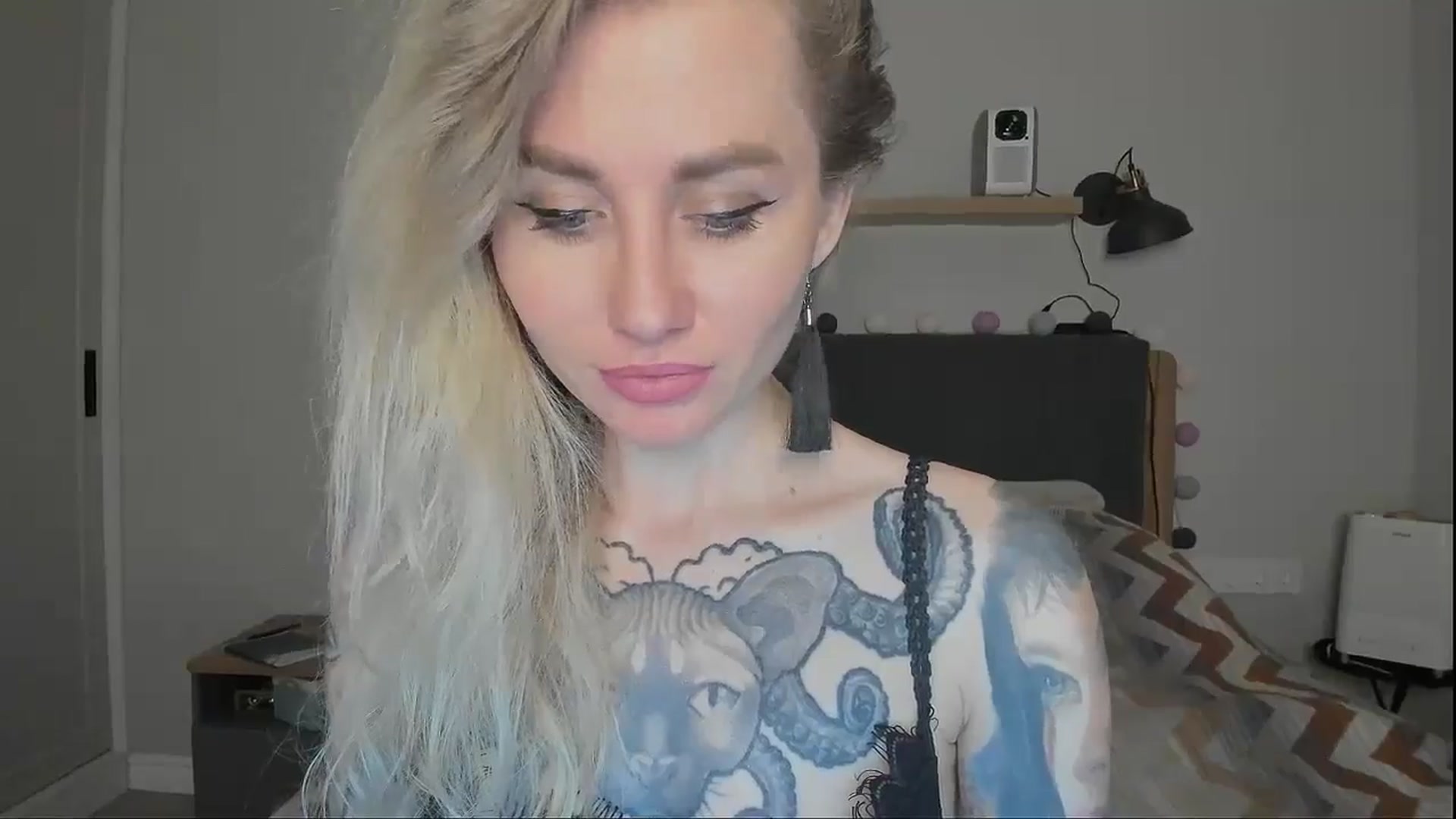 Gallery image thumbnail from Alexa_Smithhh's myfreecams stream on, 10/07/2024, 20:46 image 8 of 20