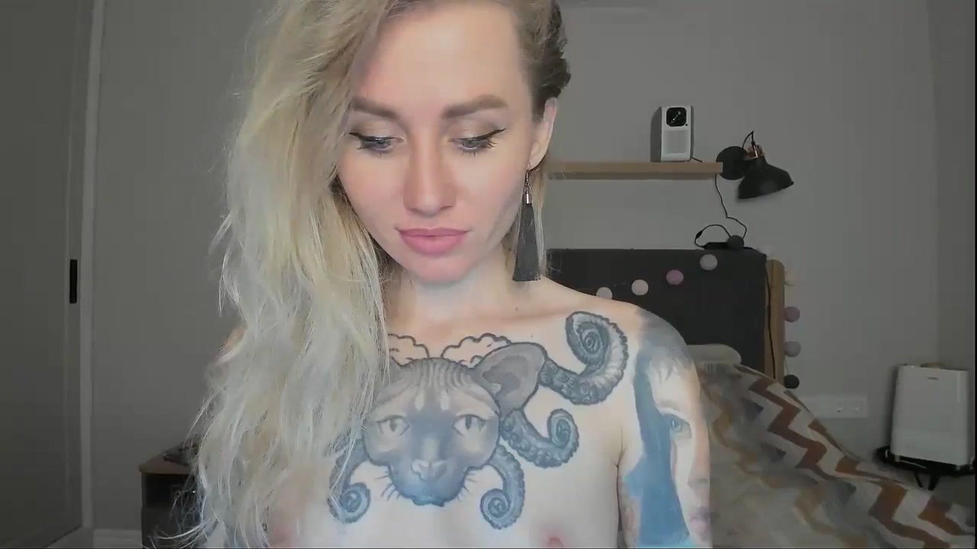 Gallery image thumbnail from Alexa_Smithhh's myfreecams stream on, 10/07/2024, 20:46 image 18 of 20
