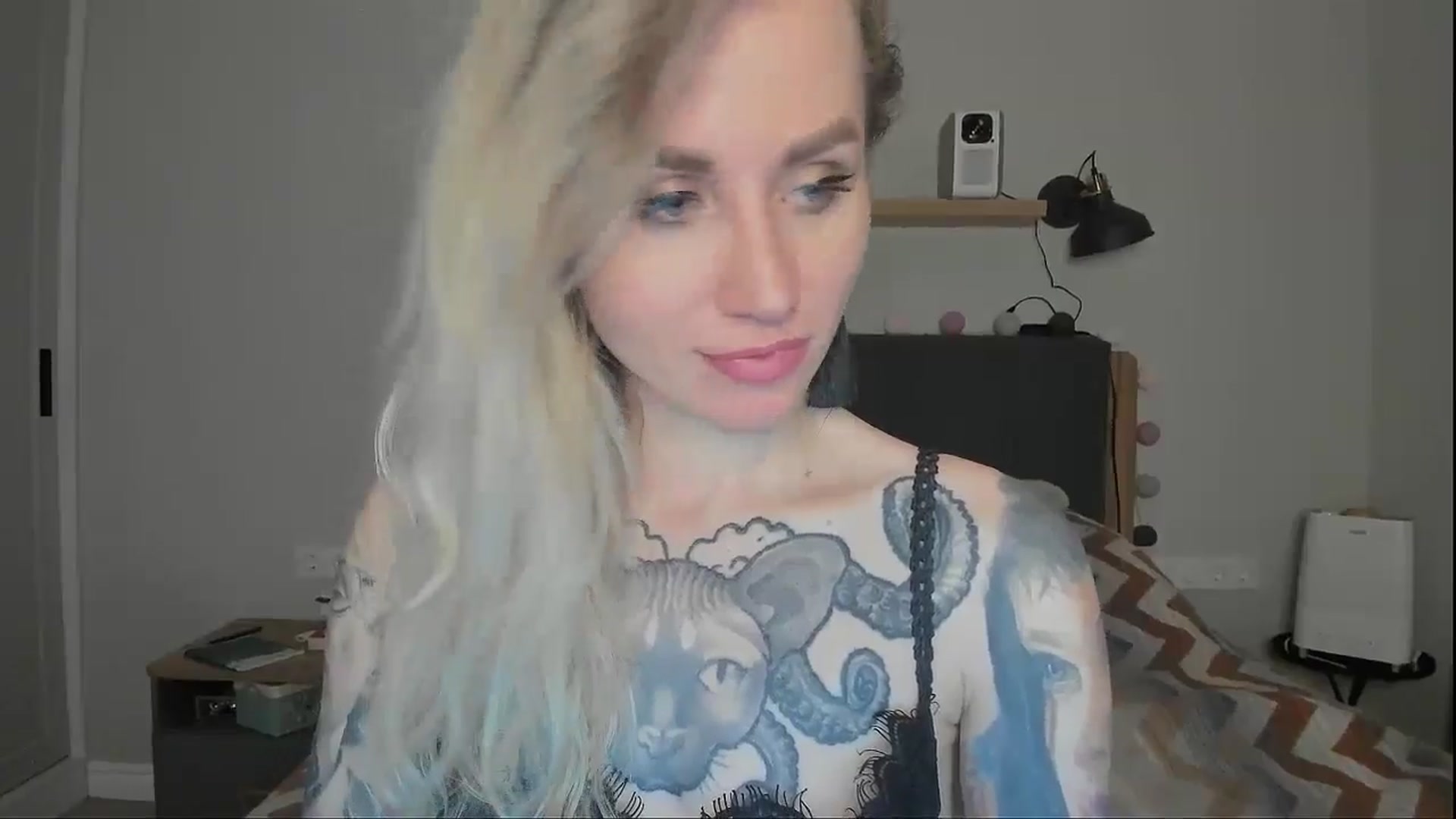 Gallery image thumbnail from Alexa_Smithhh's myfreecams stream on, 10/07/2024, 20:46 image 4 of 20