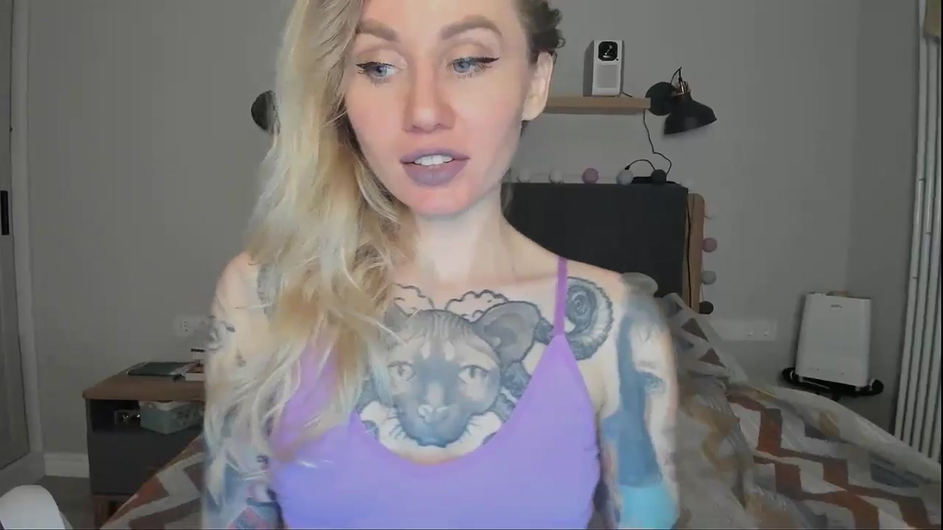 Gallery image thumbnail from Alexa_Smithhh's myfreecams stream on, 10/08/2024, 18:09 image 4 of 20