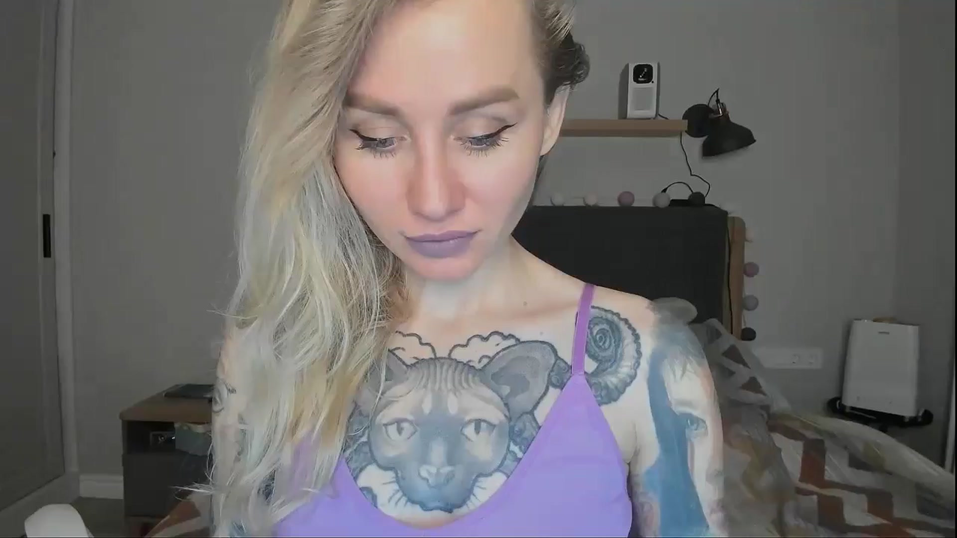 Gallery image thumbnail from Alexa_Smithhh's myfreecams stream on, 10/08/2024, 18:09 image 18 of 20