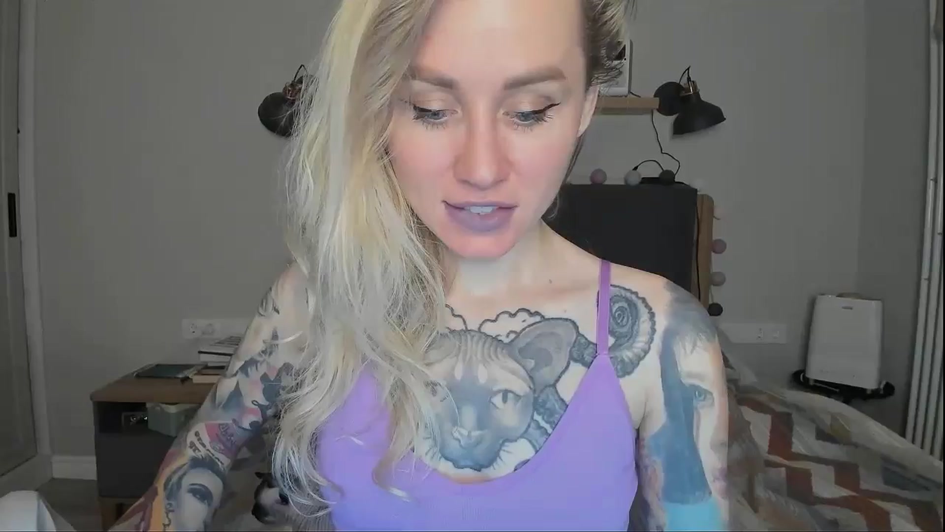 Gallery image thumbnail from Alexa_Smithhh's myfreecams stream on, 10/08/2024, 18:09 image 1 of 20