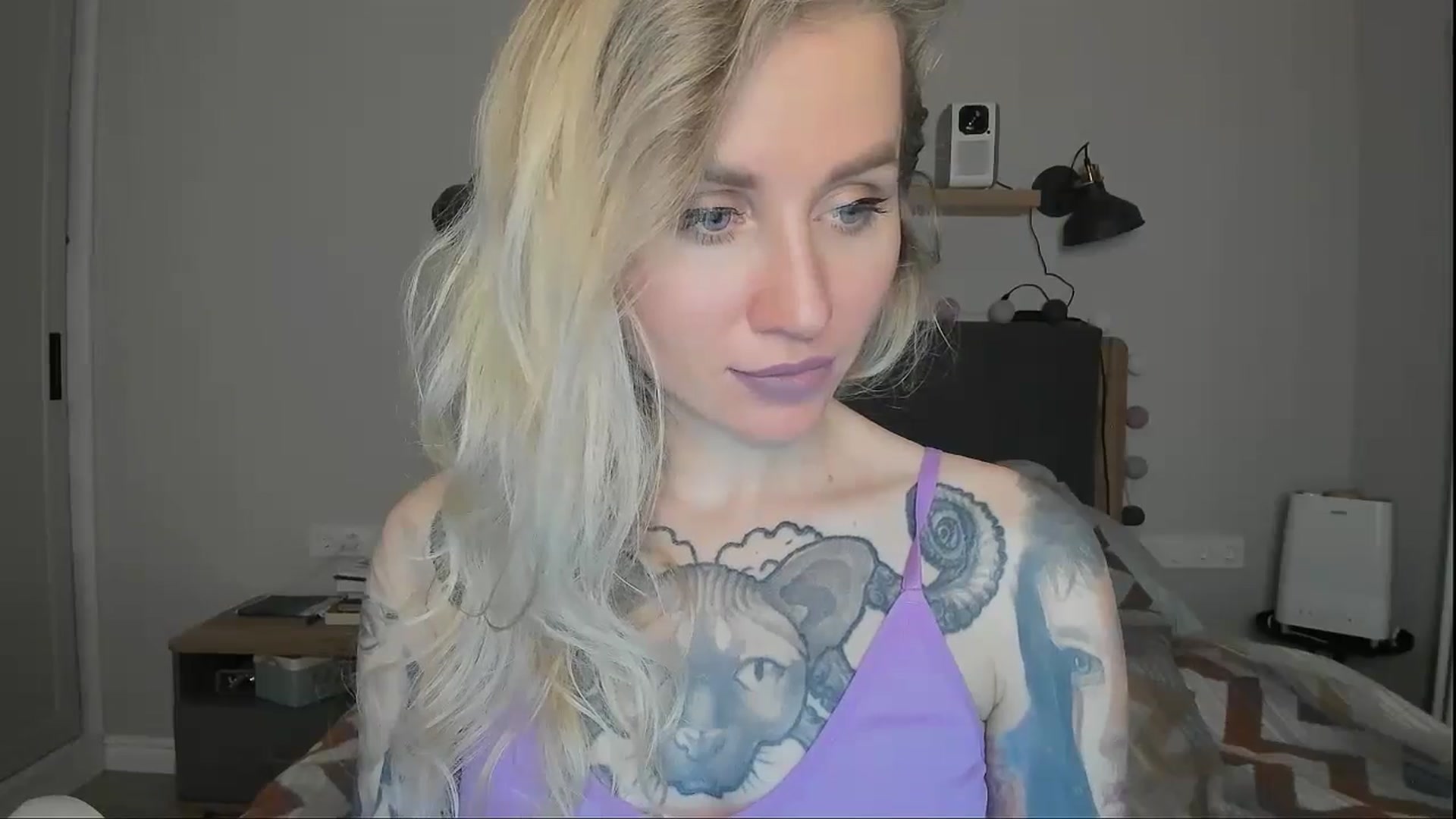 Gallery image thumbnail from Alexa_Smithhh's myfreecams stream on, 10/08/2024, 19:41 image 15 of 20