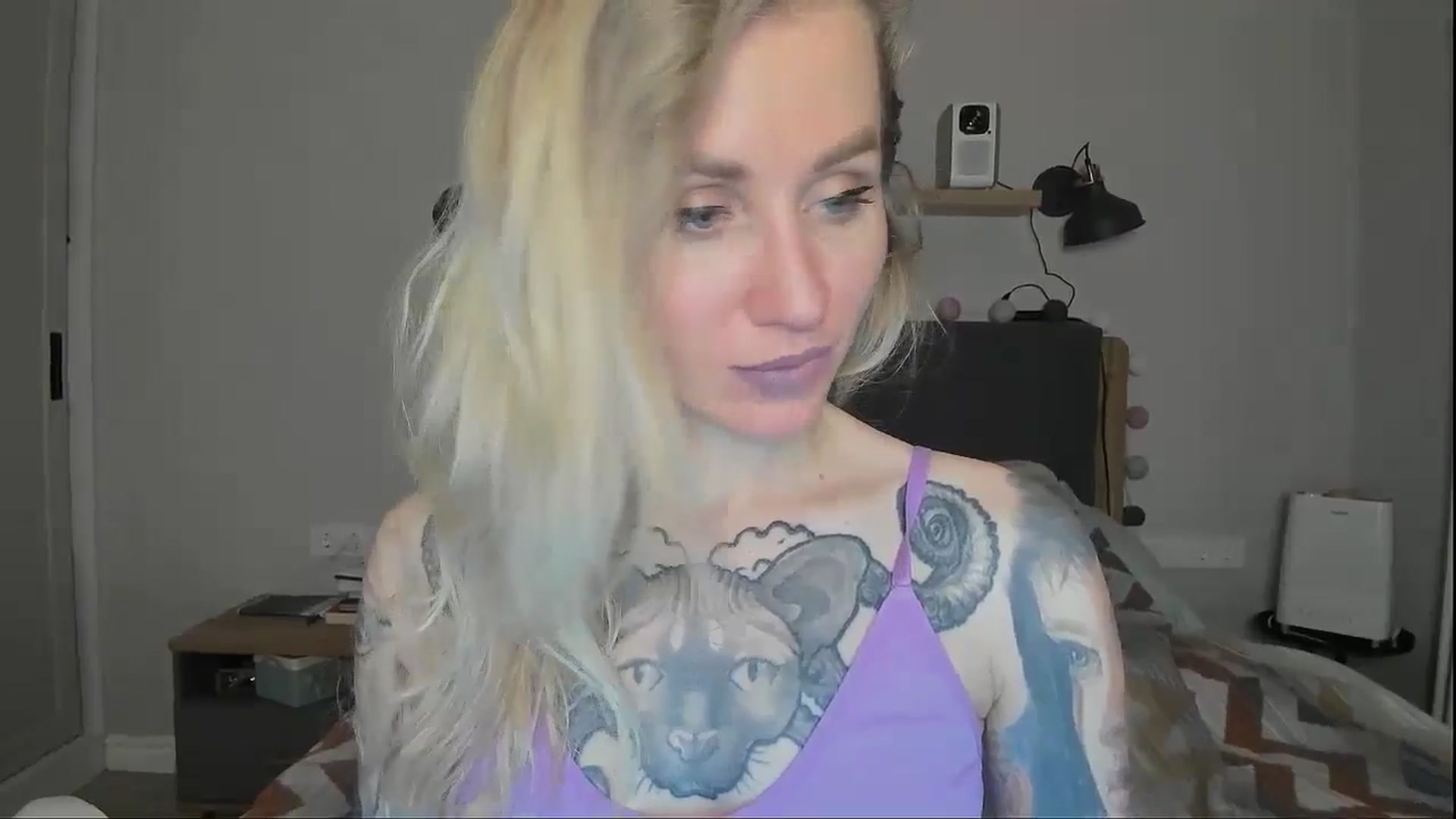 Gallery image thumbnail from Alexa_Smithhh's myfreecams stream on, 10/08/2024, 19:41 image 16 of 20