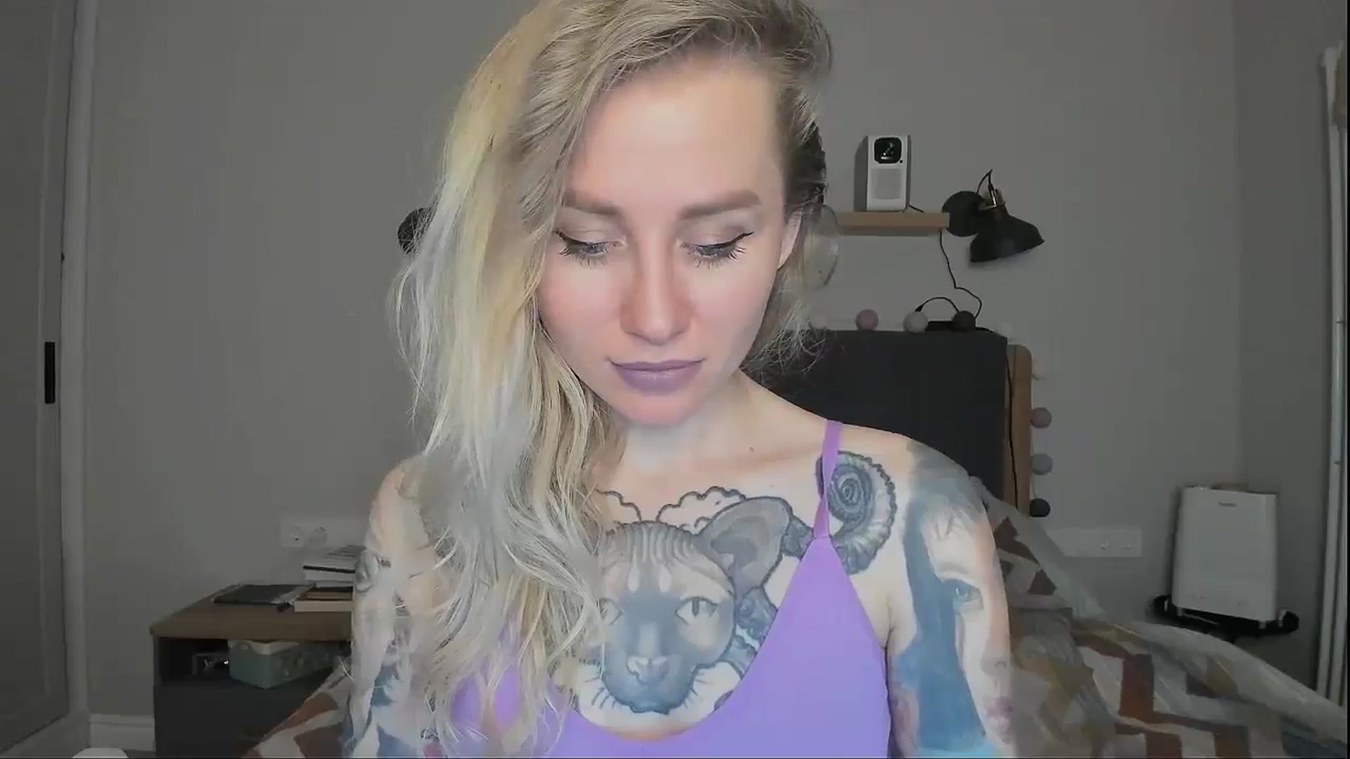 Gallery image thumbnail from Alexa_Smithhh's myfreecams stream on, 10/08/2024, 19:41 image 5 of 20