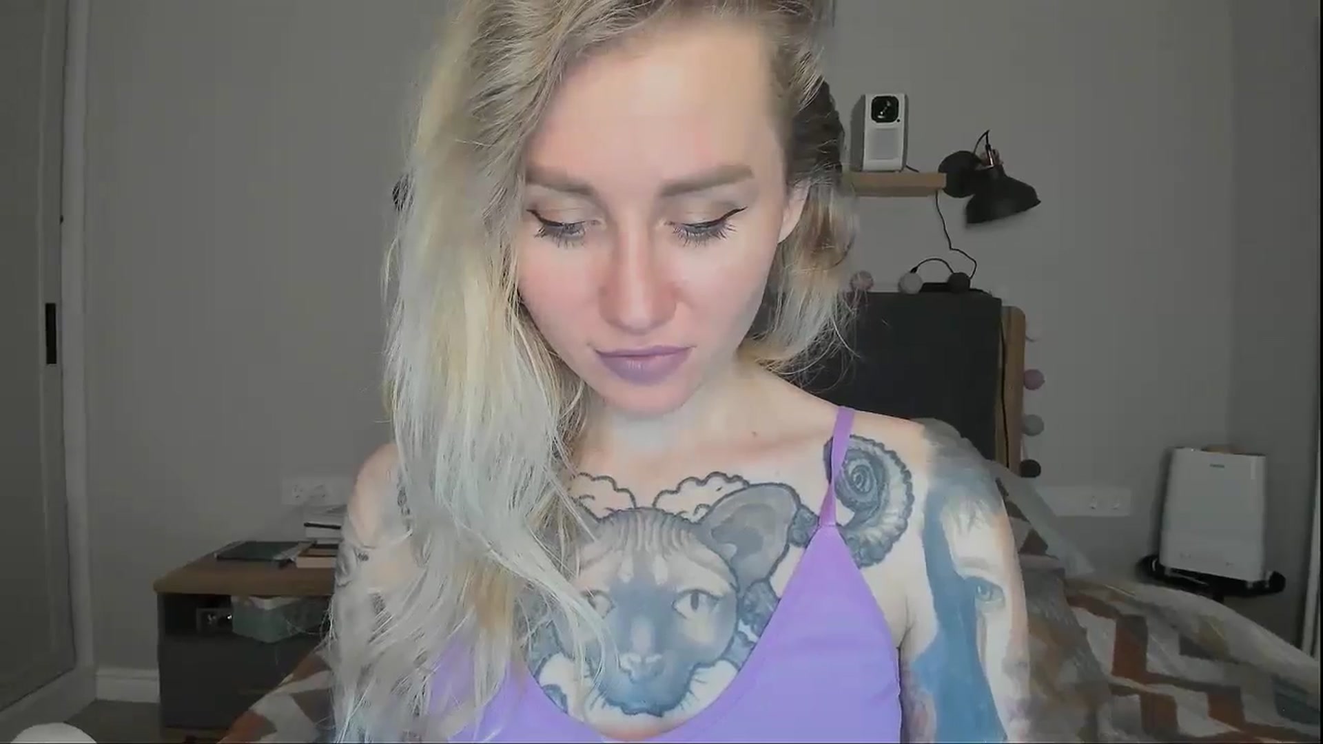 Gallery image thumbnail from Alexa_Smithhh's myfreecams stream on, 10/08/2024, 19:41 image 17 of 20