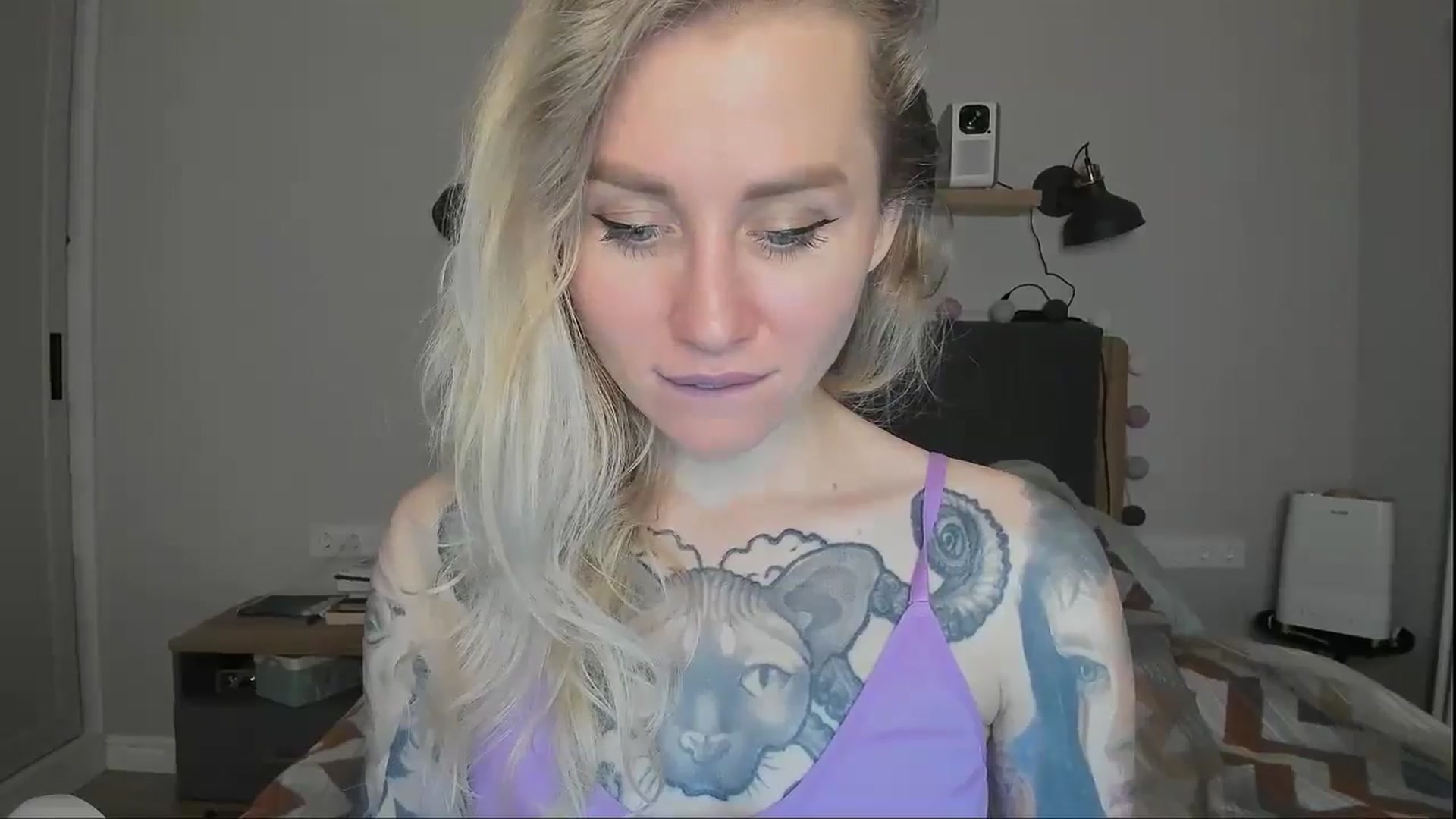 Gallery image thumbnail from Alexa_Smithhh's myfreecams stream on, 10/08/2024, 19:41 image 13 of 20