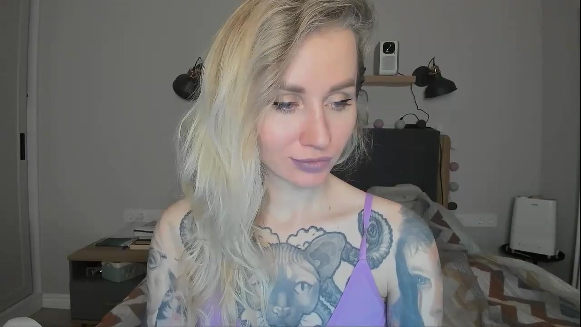 Gallery image thumbnail from Alexa_Smithhh's myfreecams stream on, 10/08/2024, 19:41 image 12 of 20
