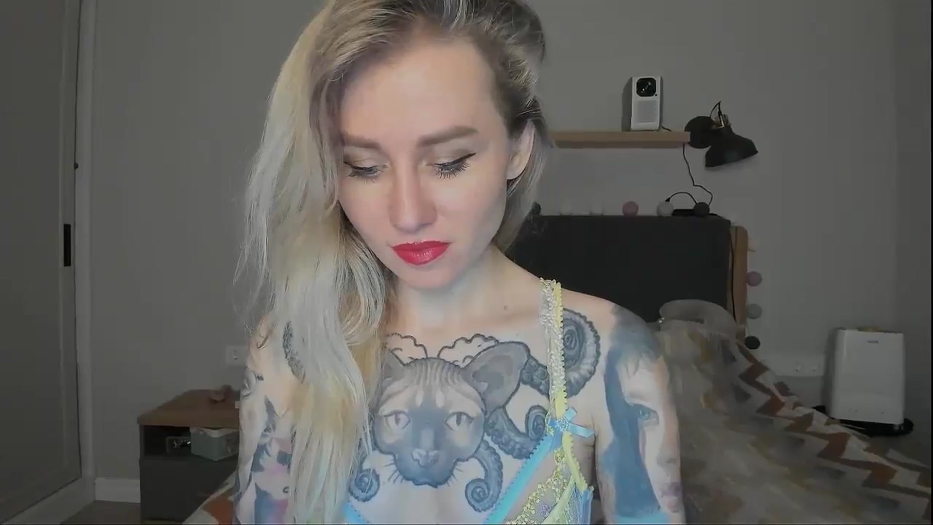 Gallery image thumbnail from Alexa_Smithhh's myfreecams stream on, 10/12/2024, 18:27 image 12 of 20