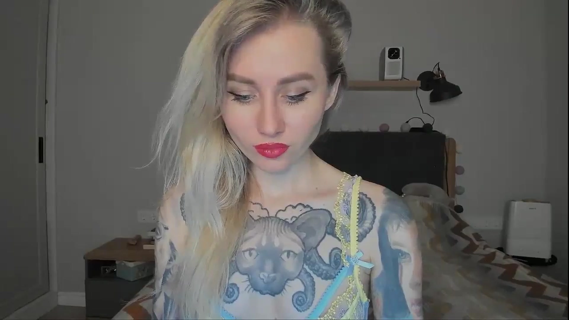 Gallery image thumbnail from Alexa_Smithhh's myfreecams stream on, 10/12/2024, 18:27 image 3 of 20