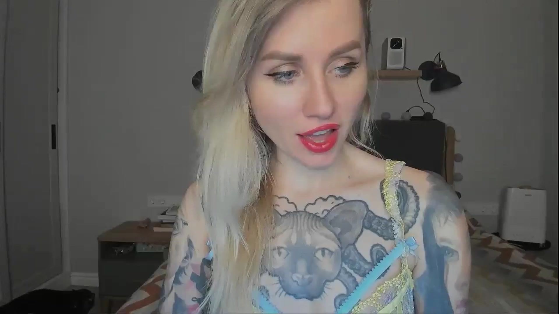 Gallery image thumbnail from Alexa_Smithhh's myfreecams stream on, 10/12/2024, 21:33 image 6 of 20